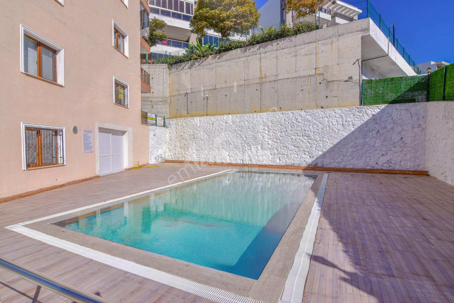 Kuşadası Ege Mahallesi'nde Full Şehir Manzaralı 2+1 Daire - Görsel 26