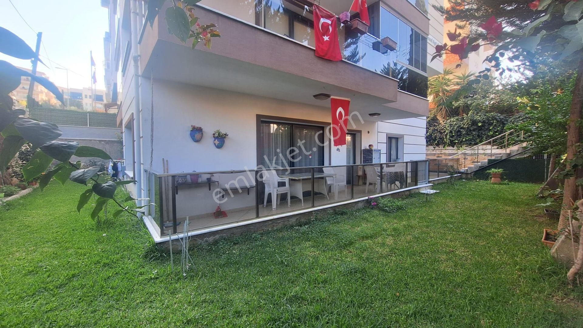 Kuşadası Ege Mahallesinde Satılık Bahçe Katı Geniş Daire - Görsel 6