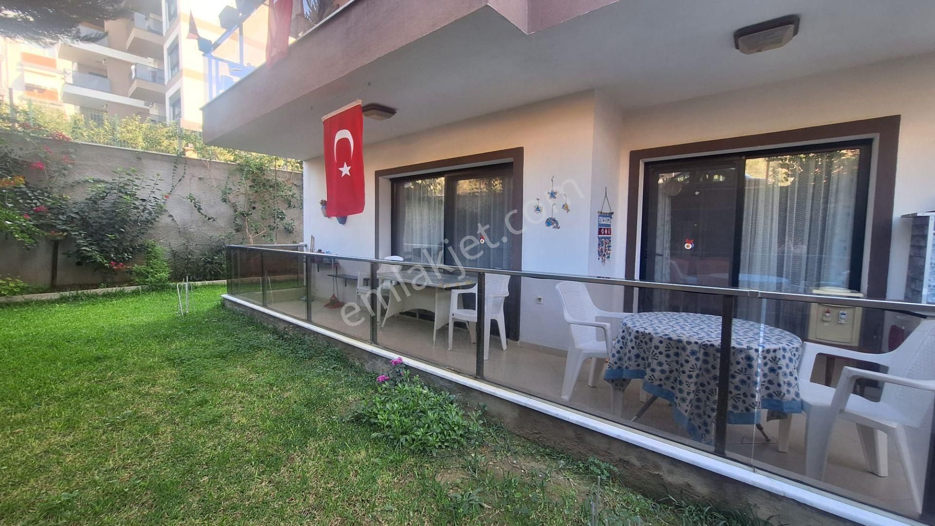 Kuşadası Ege Mahallesinde Satılık Bahçe Katı Geniş Daire - Görsel 5