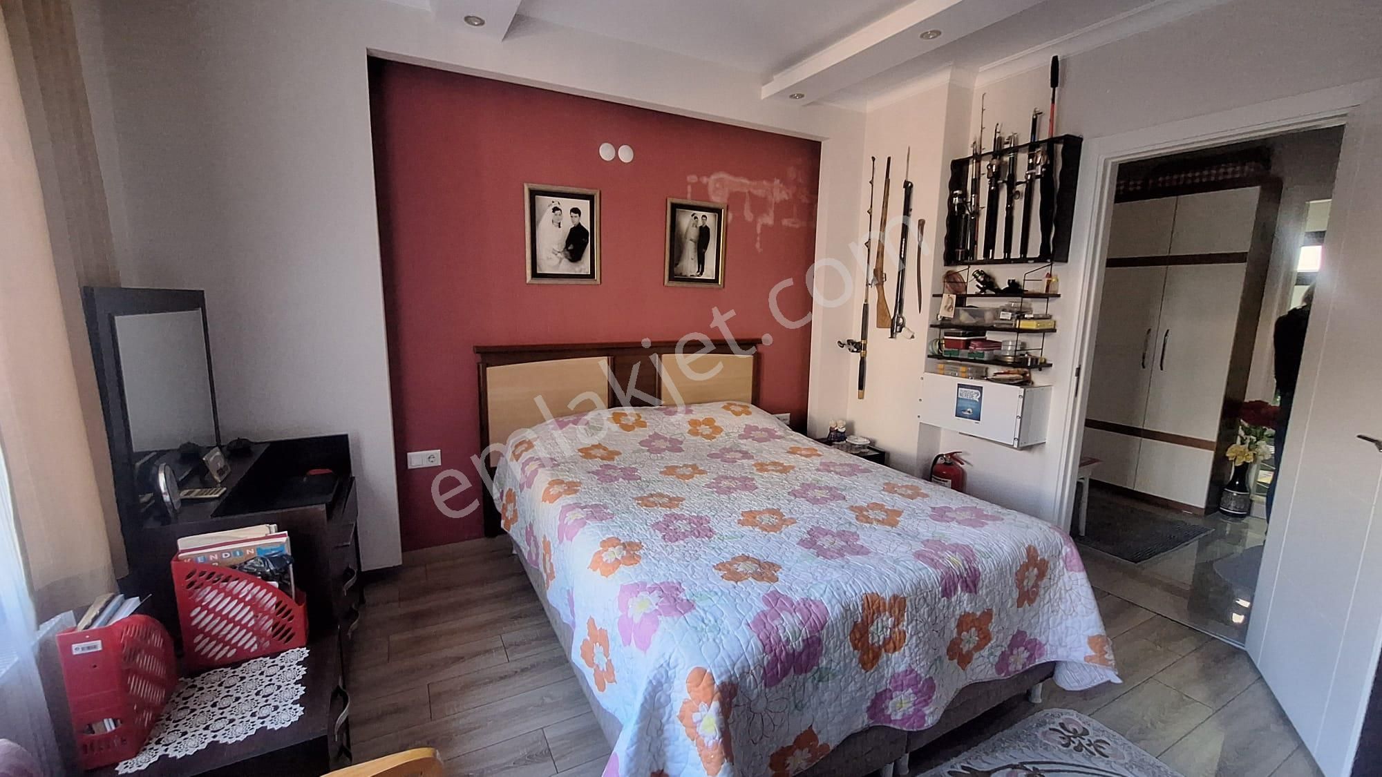 Kuşadası Ege Mahallesinde Satılık Bahçe Katı Geniş Daire - Görsel 19