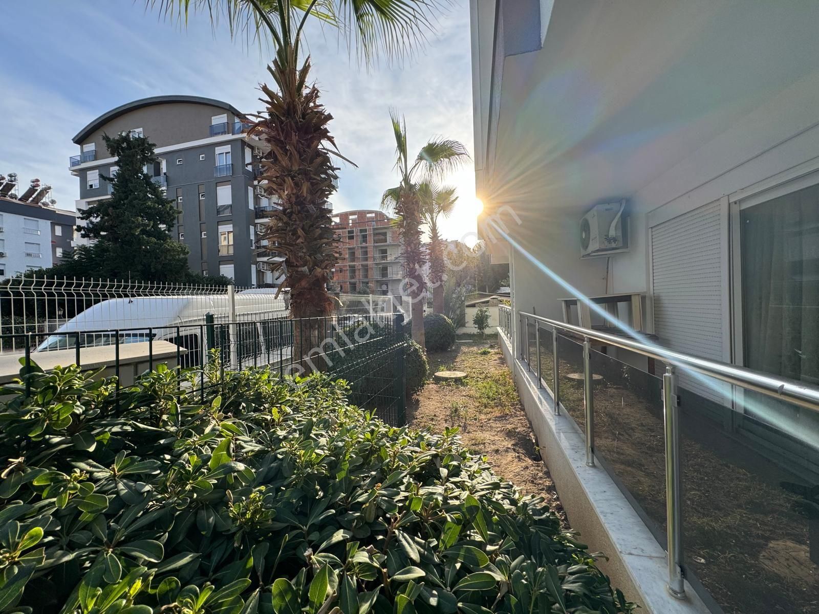 Konyaaltı Hurmada Havuzlu Doğalgazlı