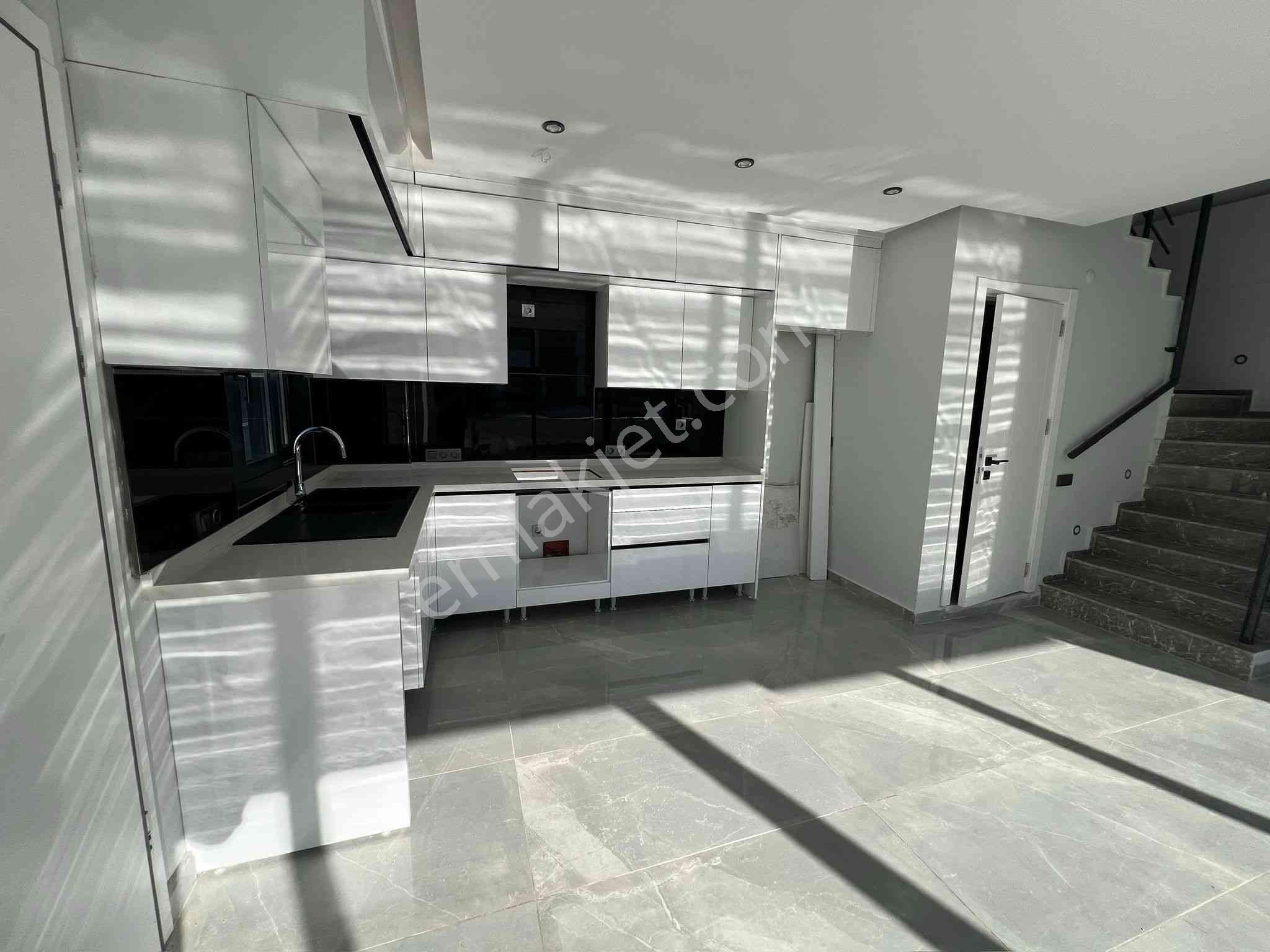 Didim Hisar Mahallesinde Satılık Sıfır 3+1 Villa - Görsel 4