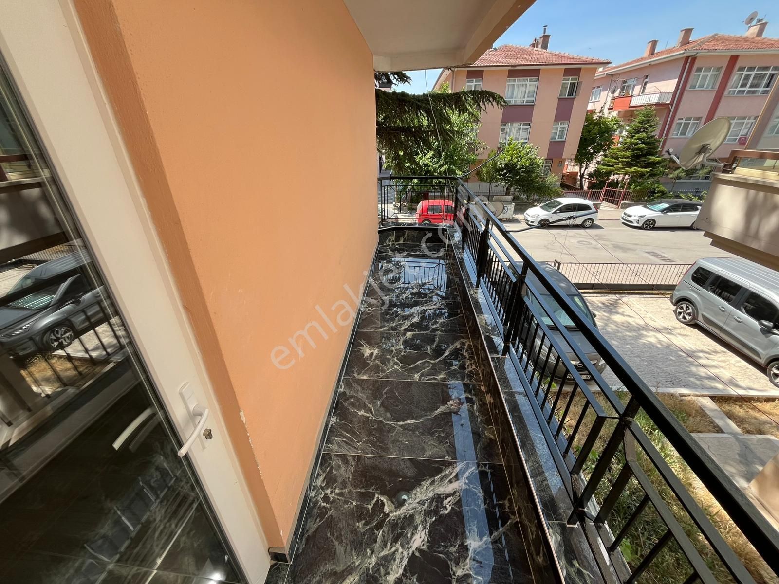 Yunus Emre Mahallesi'nde Full+full Lüks Yapılı 2+1 Daire! - Görsel 16