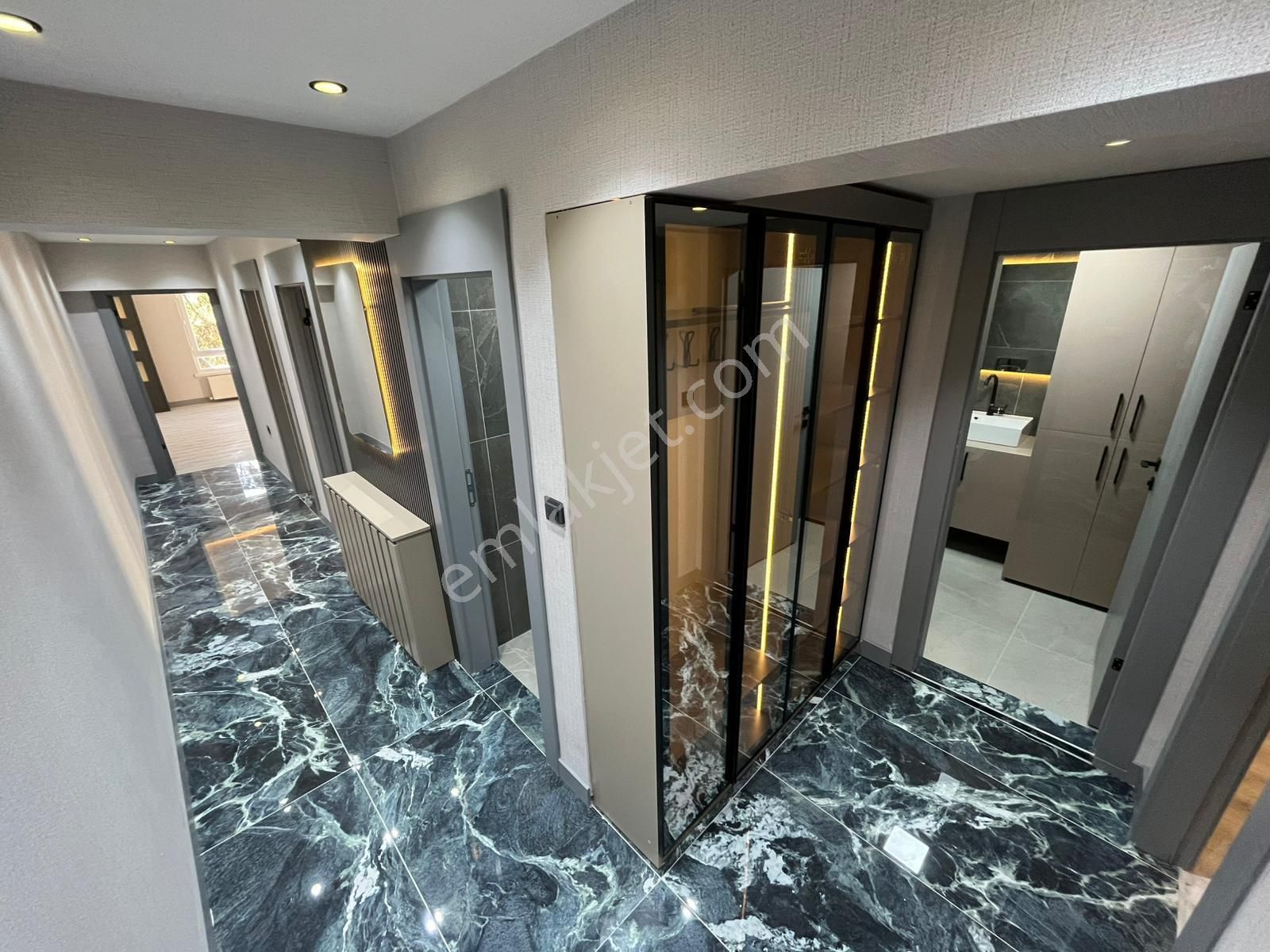 Yunus Emre Mahallesi'nde Full+full Lüks Yapılı 2+1 Daire! - Görsel 32