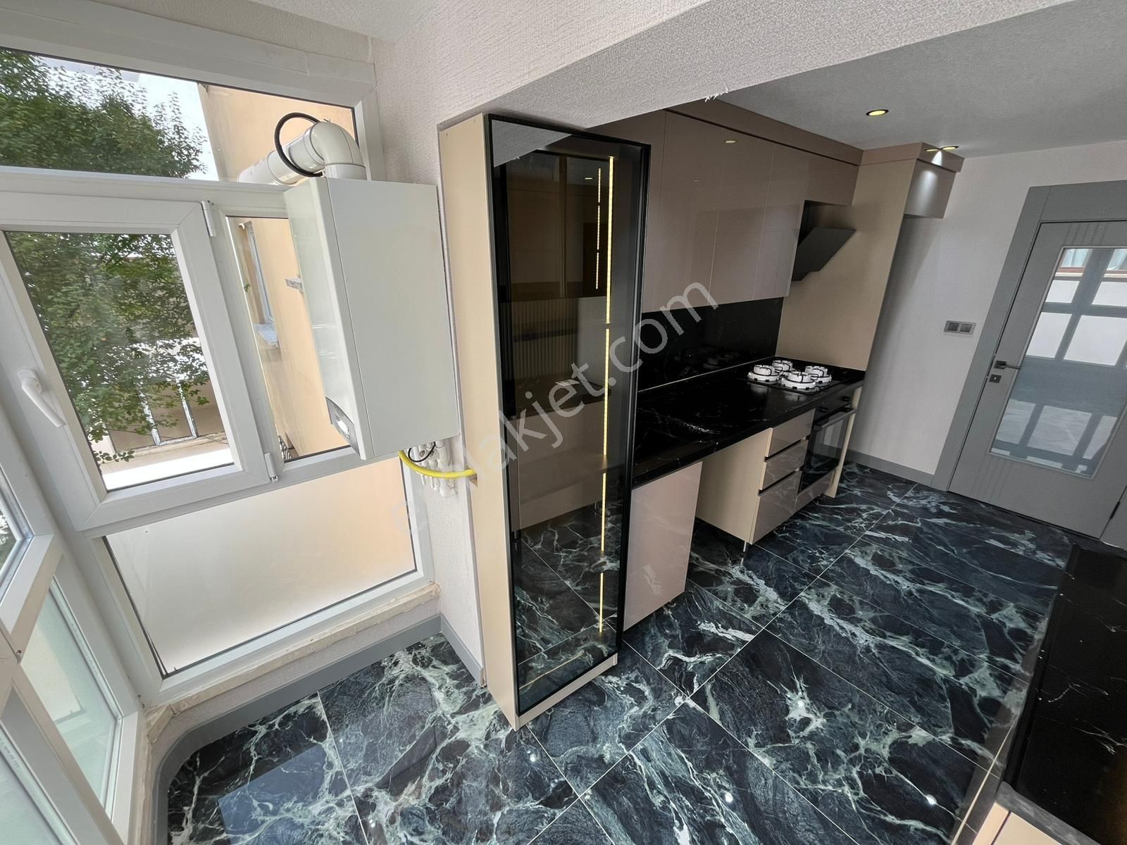 Yunus Emre Mahallesi'nde Full+full Lüks Yapılı 2+1 Daire! - Görsel 7