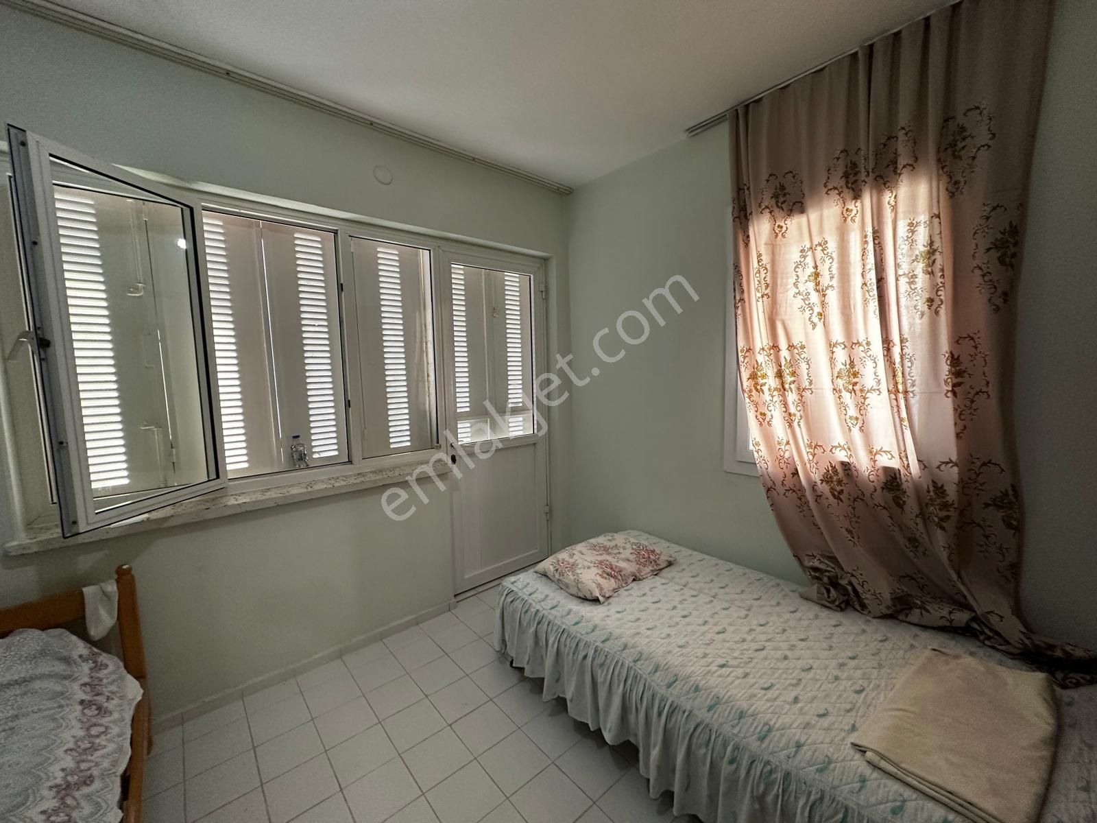 Kuşadası Karaova Denize Sıfır Sitede 3+1 - Görsel 6