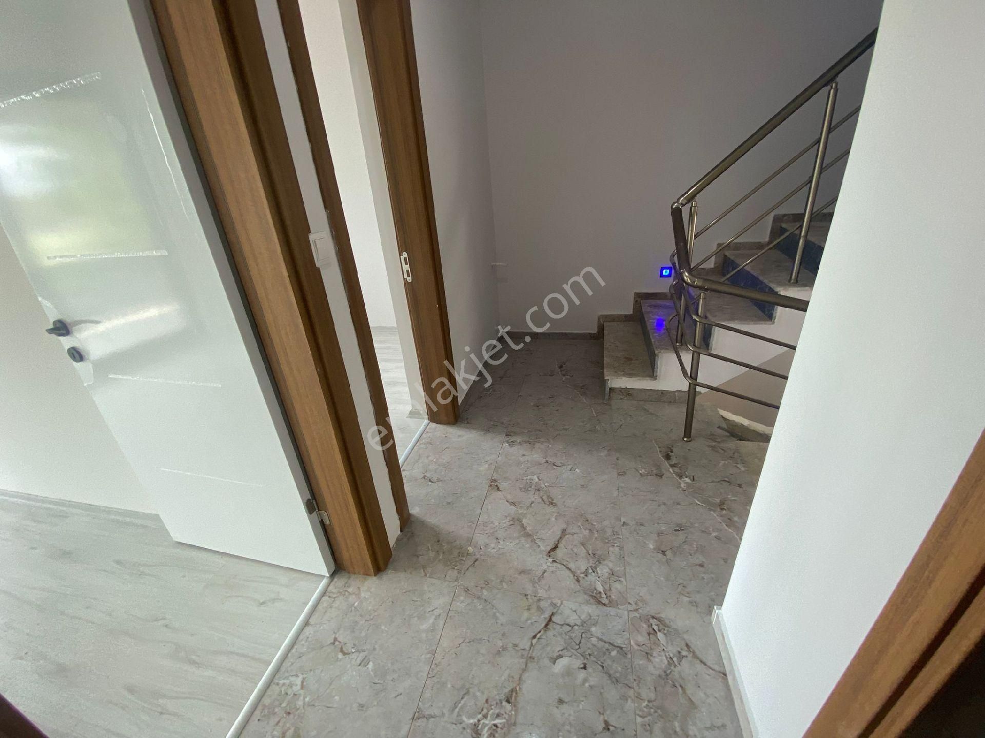 Kuşadası Karaova Bölgesinde Denize 300 Mt 4+1 Yazlık - Görsel 25