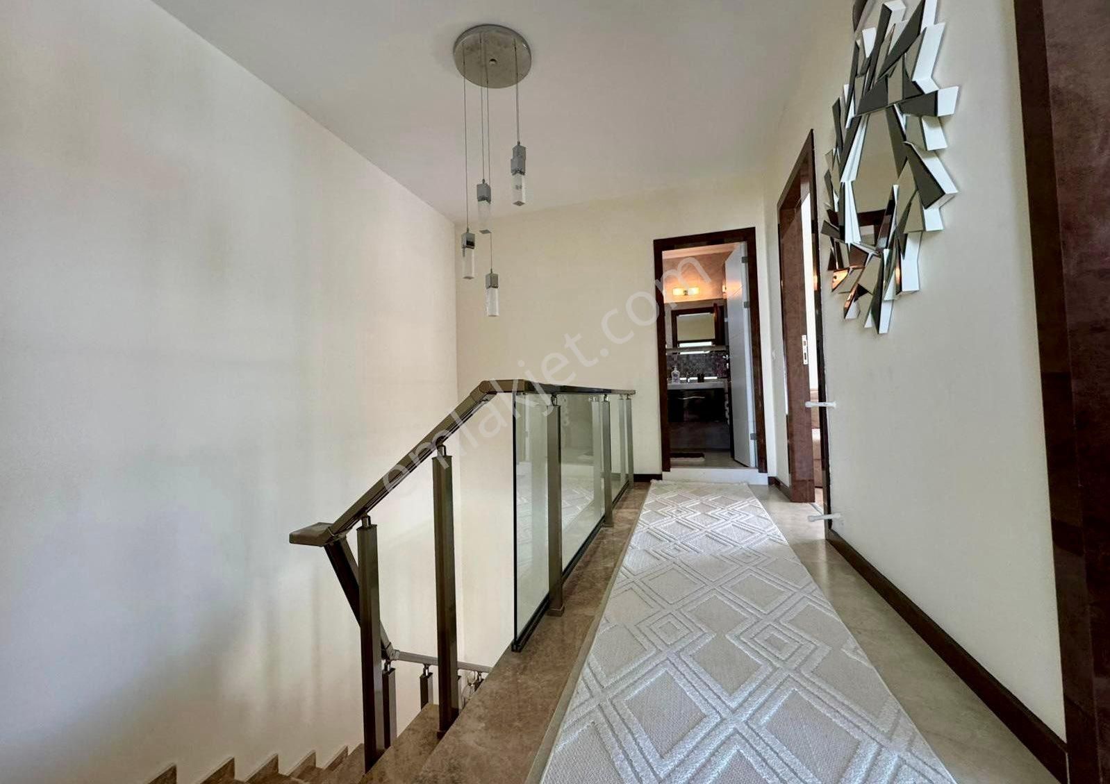 Karaovada Geniş Bahçeli Tek Müstakil Villa - Görsel 22