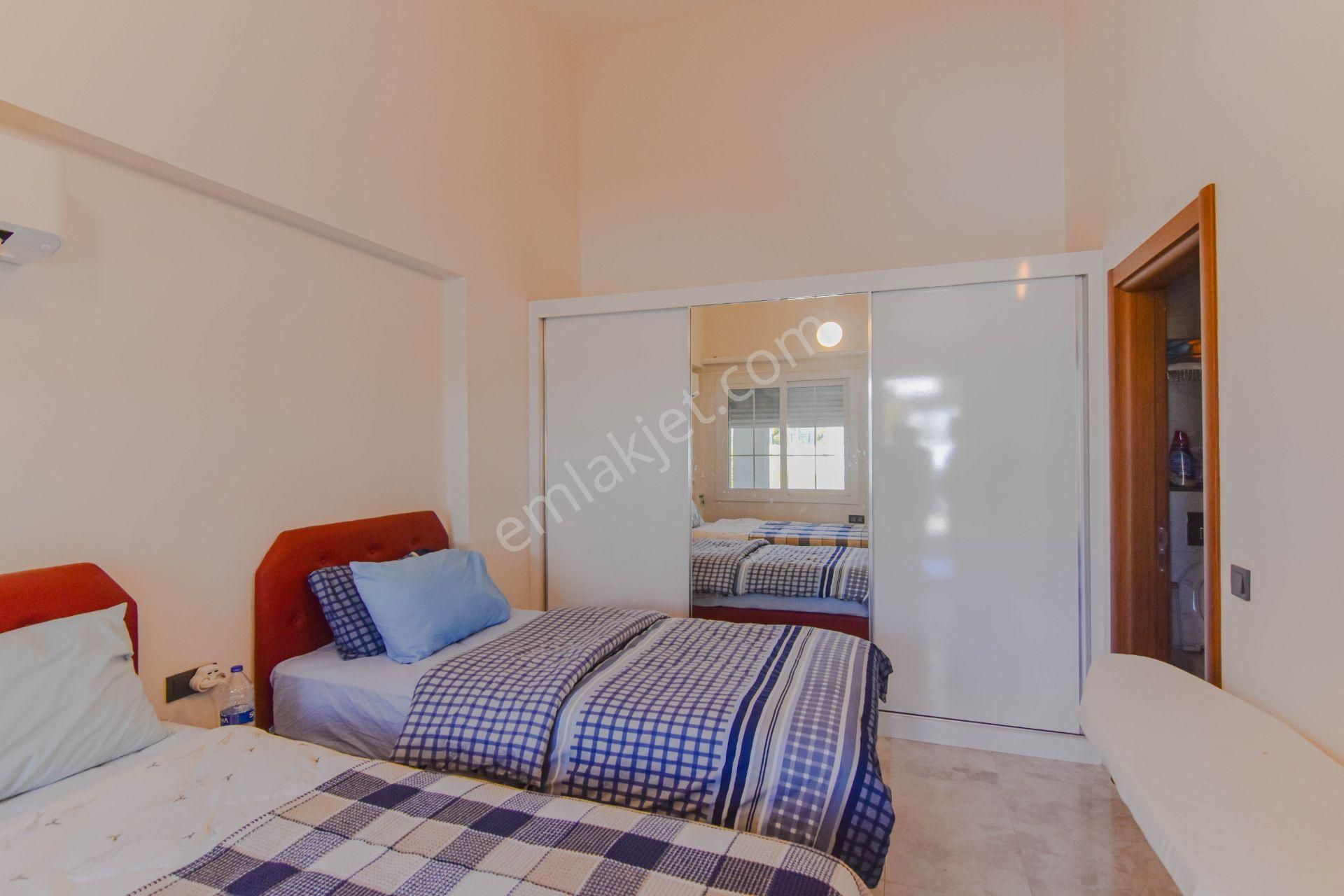 Yaylaköy'de Full Kuşadası Ve Deniz Manzaralı 6+1 Malikane - Görsel 35