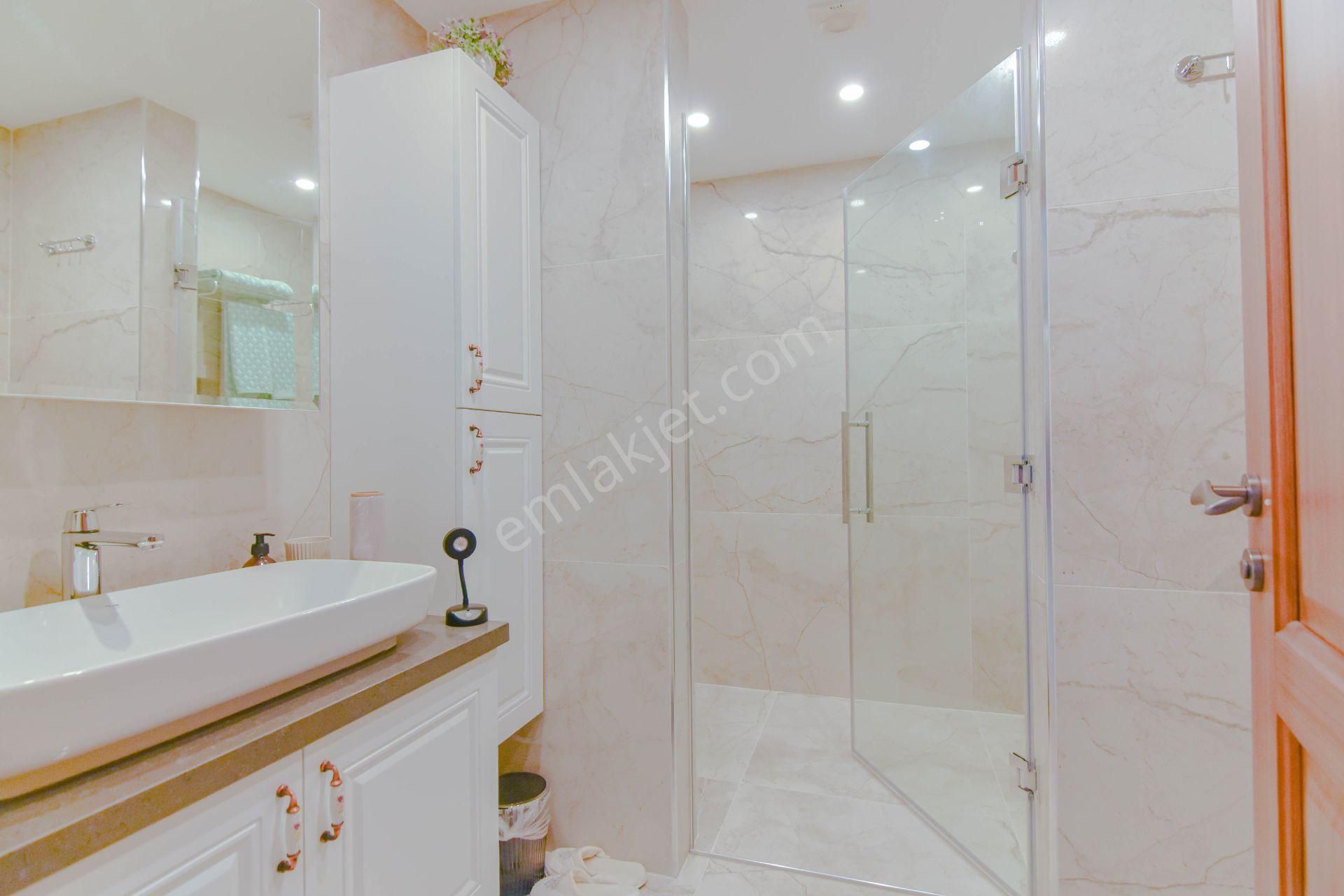 Yaylaköy'de Full Kuşadası Ve Deniz Manzaralı 6+1 Malikane - Görsel 8