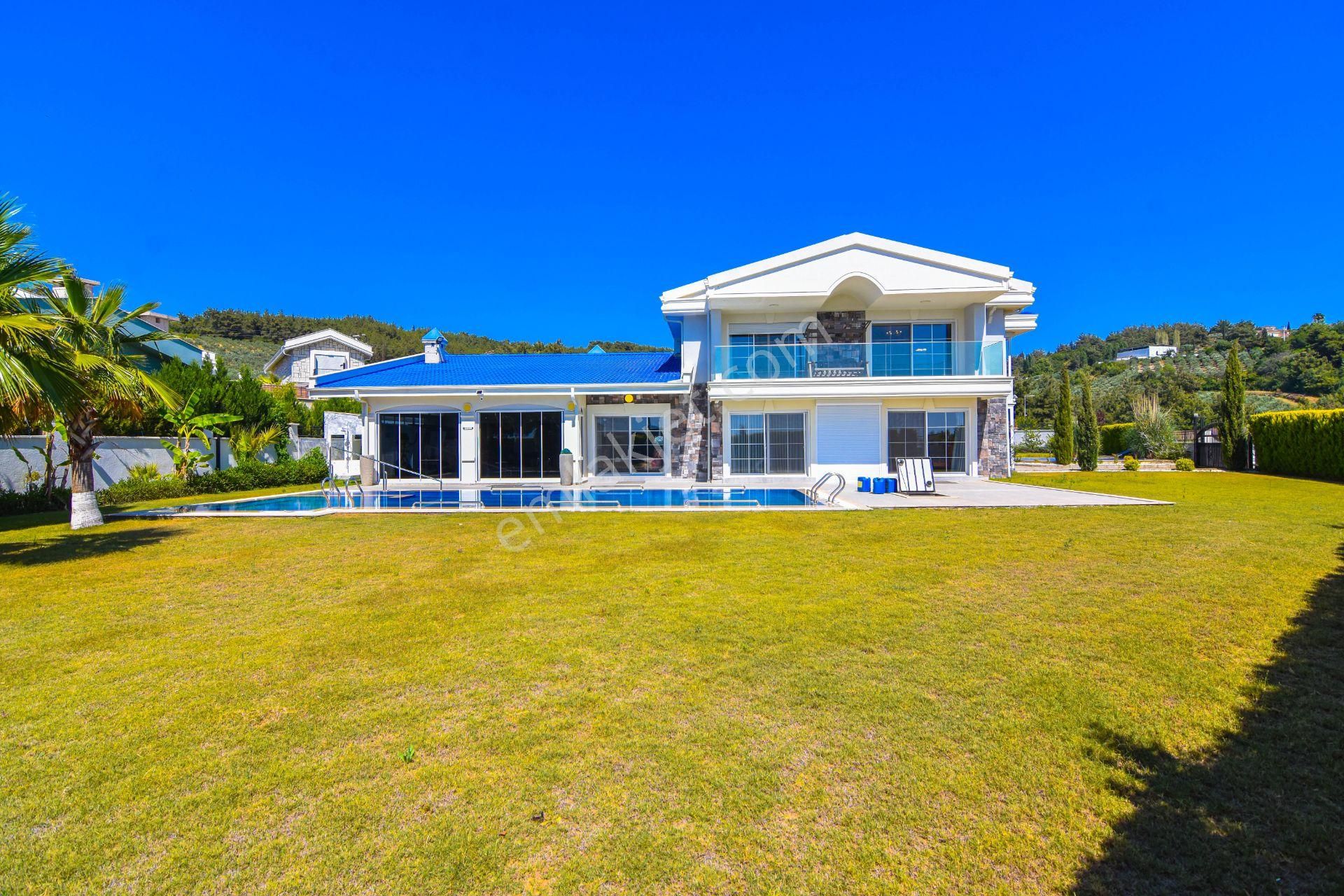 Yaylaköy'de Full Kuşadası Ve Deniz Manzaralı 6+1 Malikane - Görsel 32