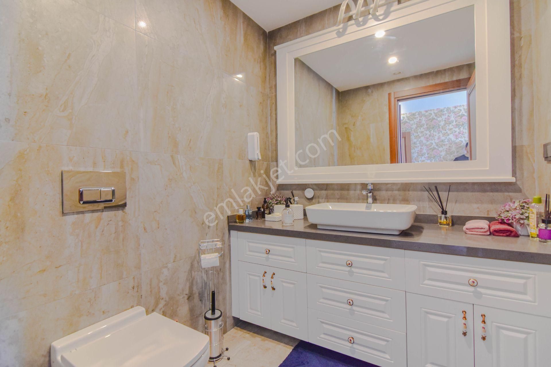 Yaylaköy'de Full Kuşadası Ve Deniz Manzaralı 6+1 Malikane - Görsel 23