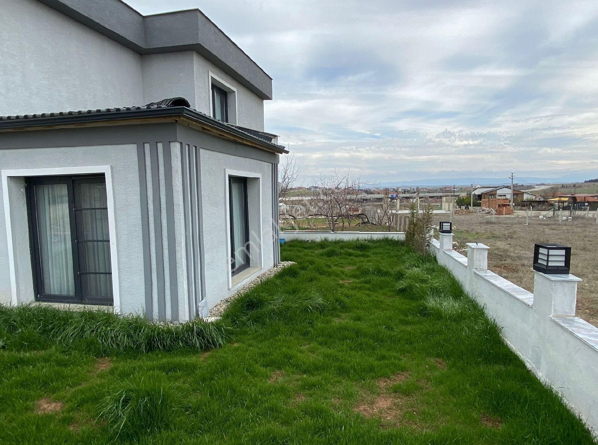 Uşak Bölmede Daire Fiyatına Villa - Görsel 6