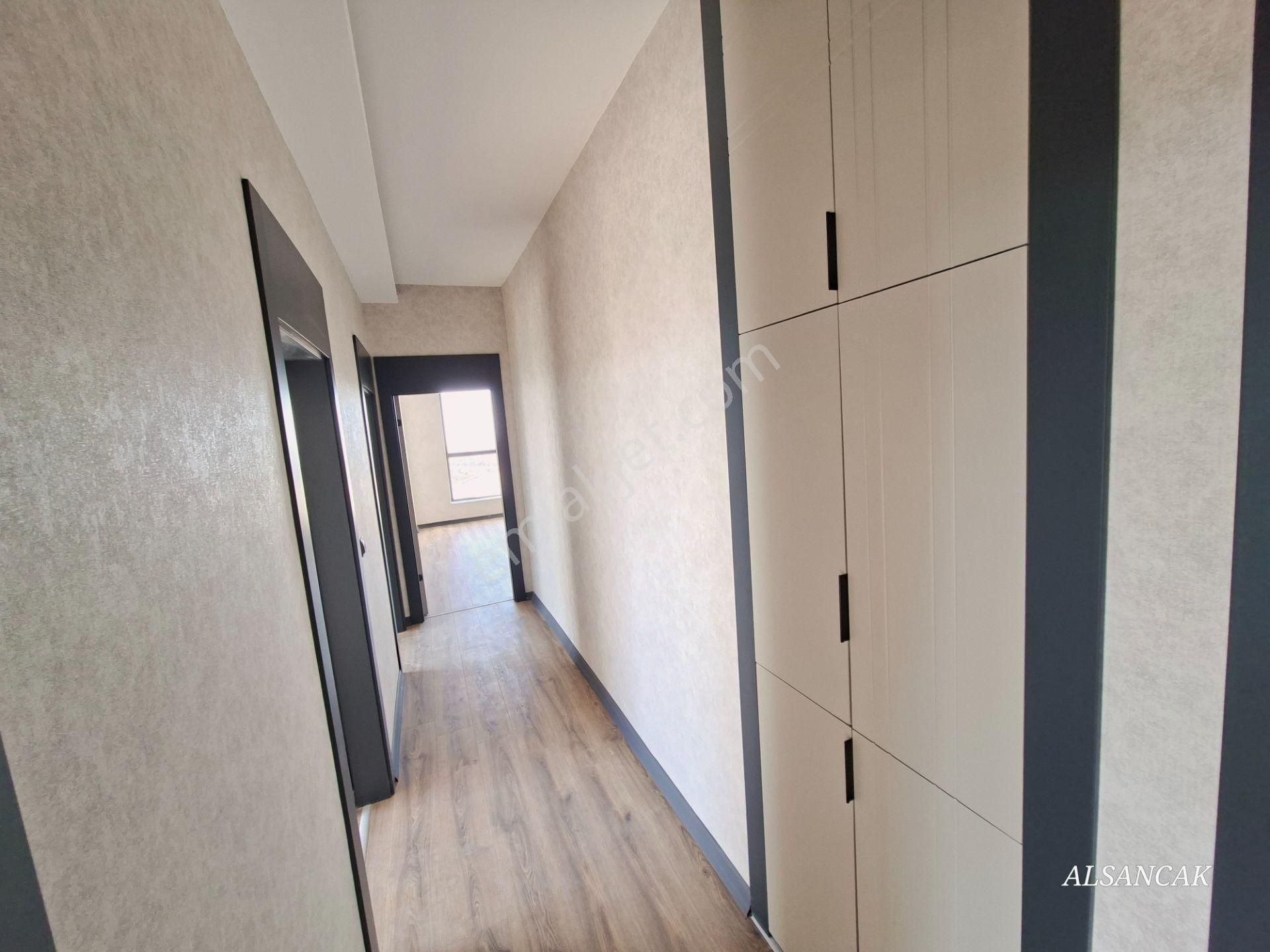 Site İçerisinde Katta Cam Balkonlu Geniş 2+1 Kiralık Lüks Daire - Görsel 14