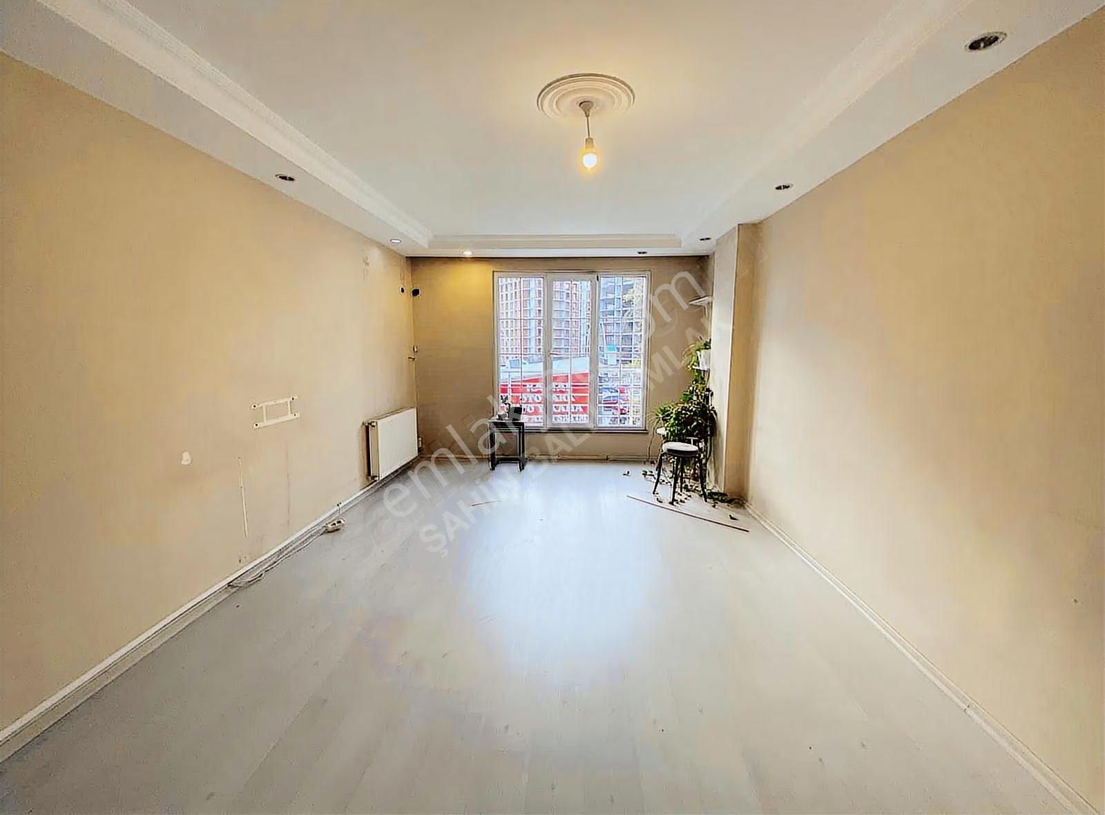 Şahin İnşaattan Yunusemre Mah'de 115 M2 3+1 Satılık 1.kat Daire