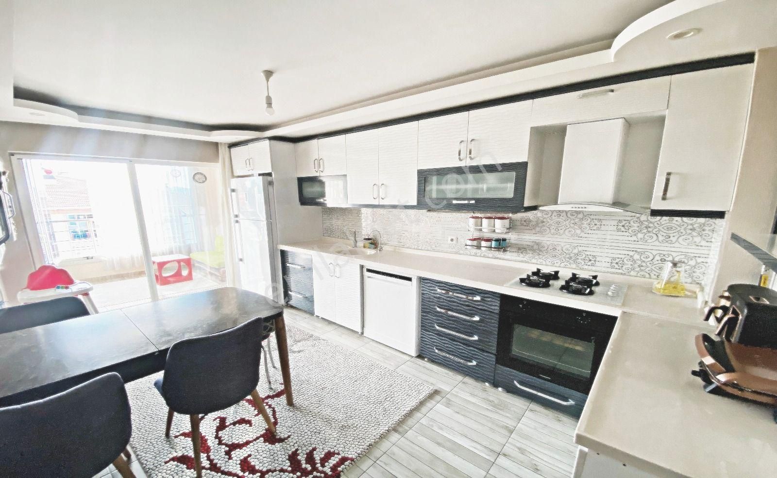 Ovacık'ta Cadde Üzerinde Full Yapılı 3+1 Daire!