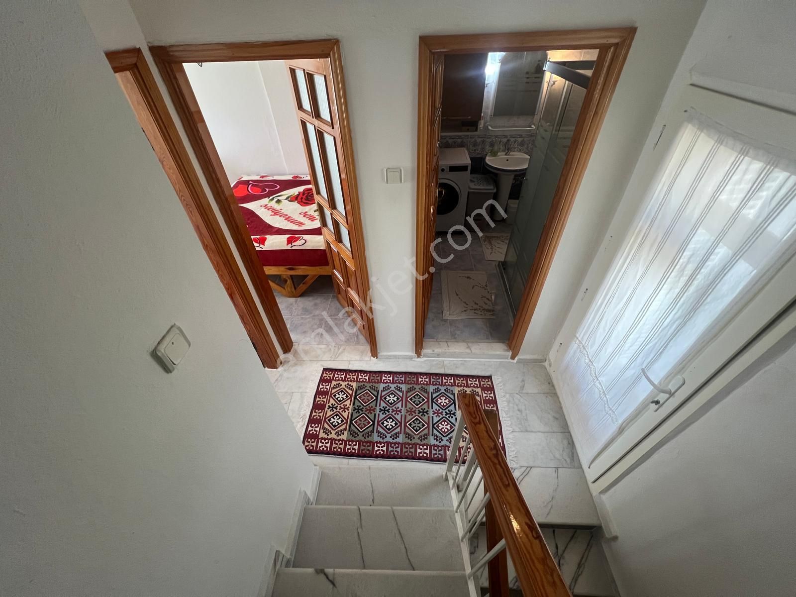 Aydın Akbük'te Satılık Merkezi Konumda Havuzlu Site İçerisinde Bahçeli Eşyasız Yazlık - Görsel 7