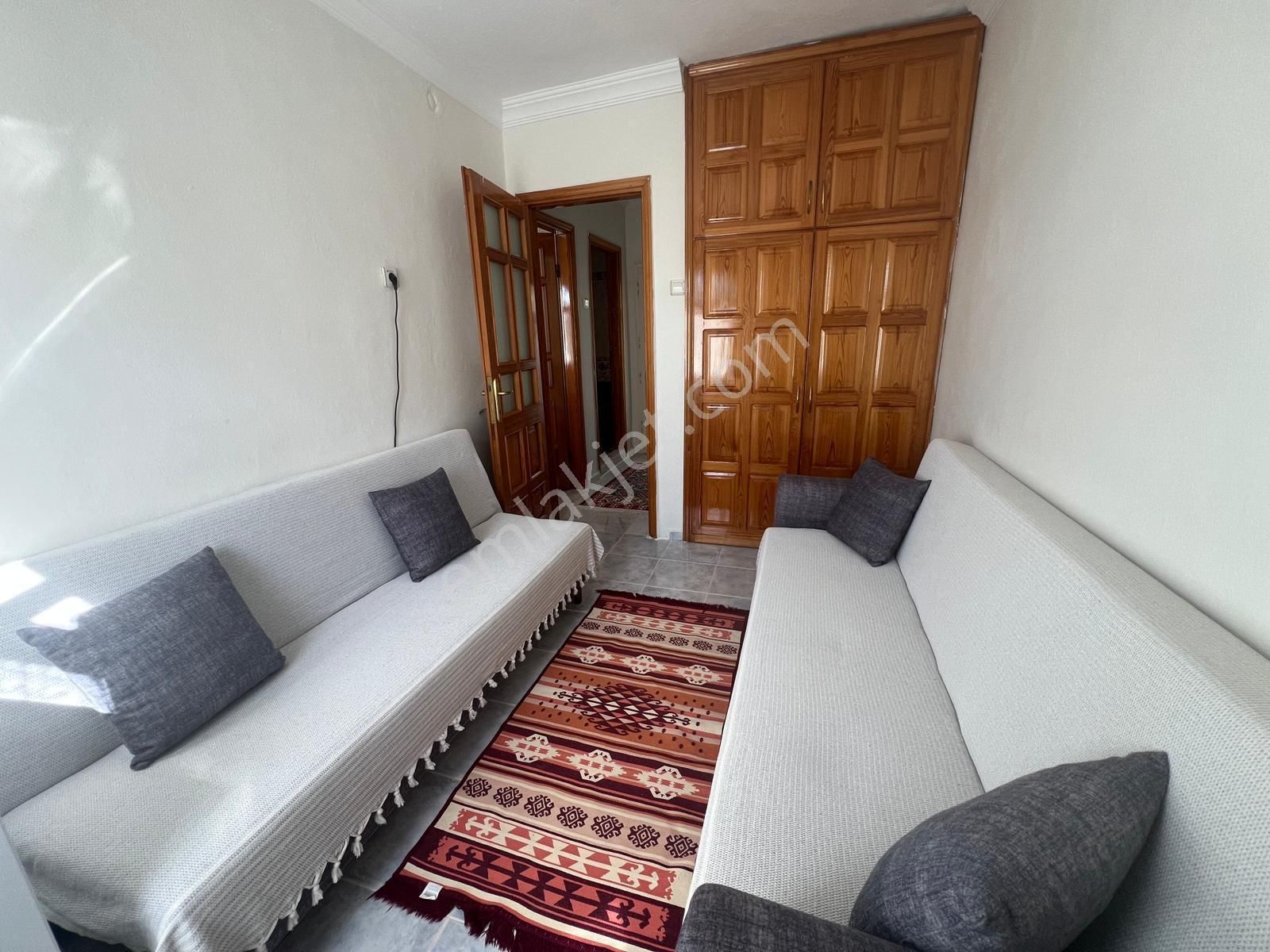 Aydın Akbük'te Satılık Merkezi Konumda Havuzlu Site İçerisinde Bahçeli Eşyasız Yazlık - Görsel 11