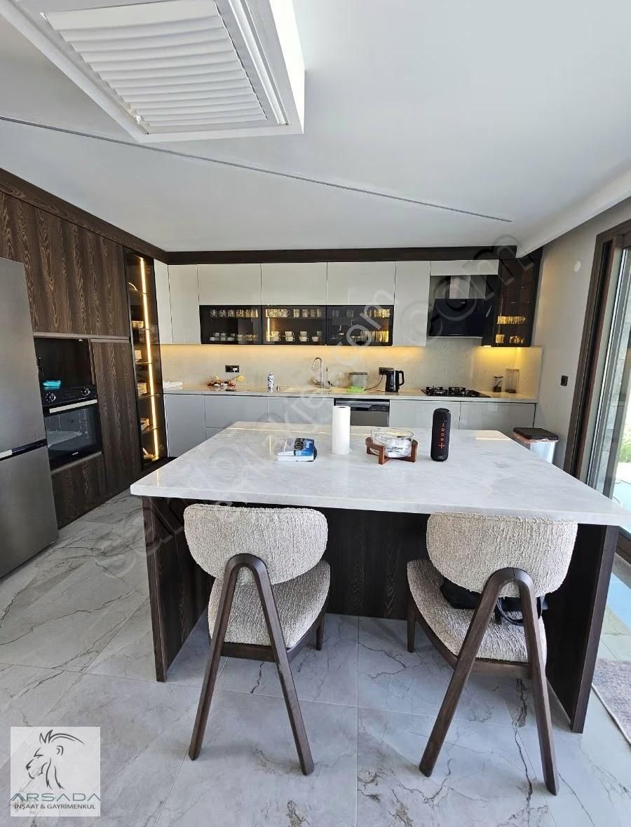 Kuşadası Yayla Köyde Deniz Manzaralı Havuzlu Satılık Müstakil - Görsel 12