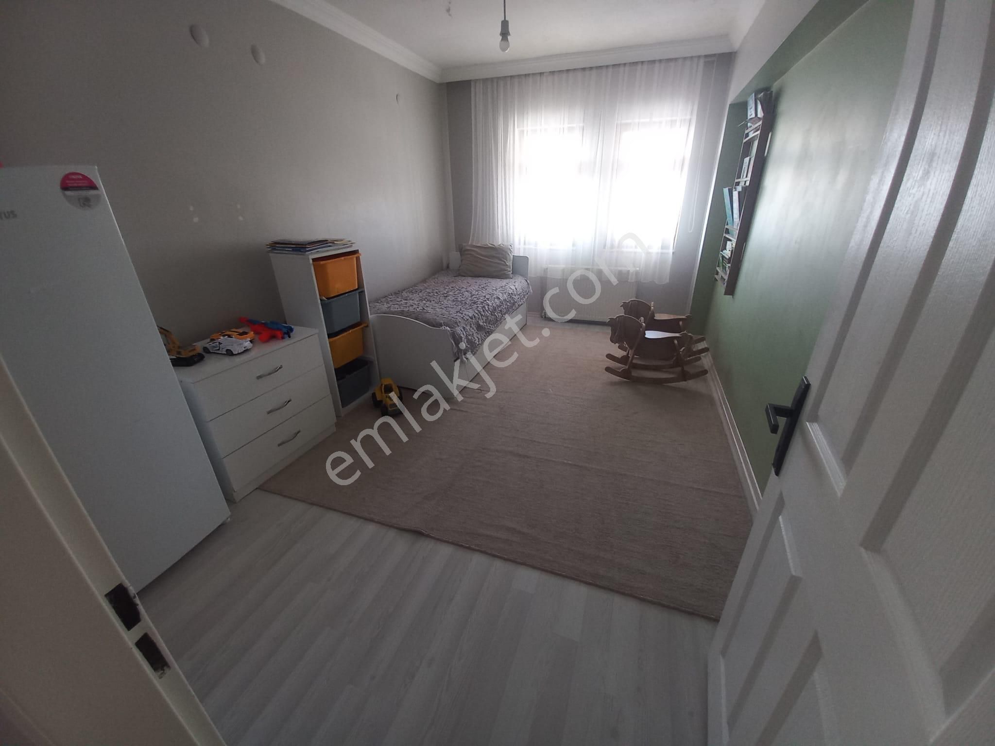 Kuzey Yıldızı'nda Site İçerisinde Full Yapılı Manzaralı Daire - Görsel 12