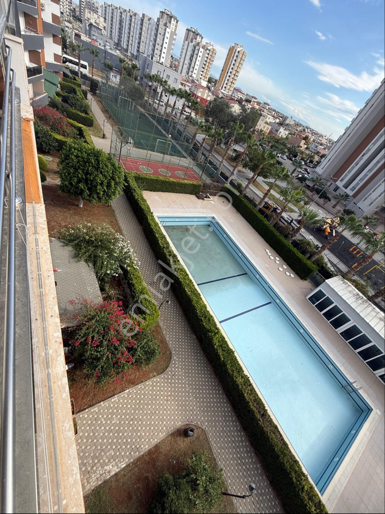 Remint’den Aydınlar Mahallesinde Geniş 4+1 Açık Mutfak Çift Banyo Giyinme Odalı Ultra Lüks Satılık!!