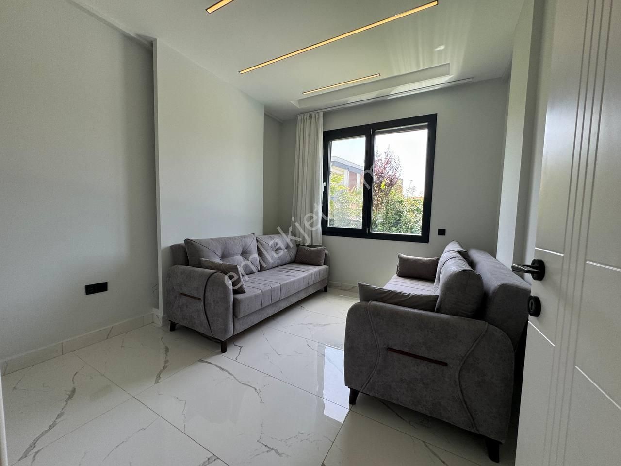 Değirmendere’de 500 M2 Arsa İçinde Özel Havuzlu Villa - Görsel 17