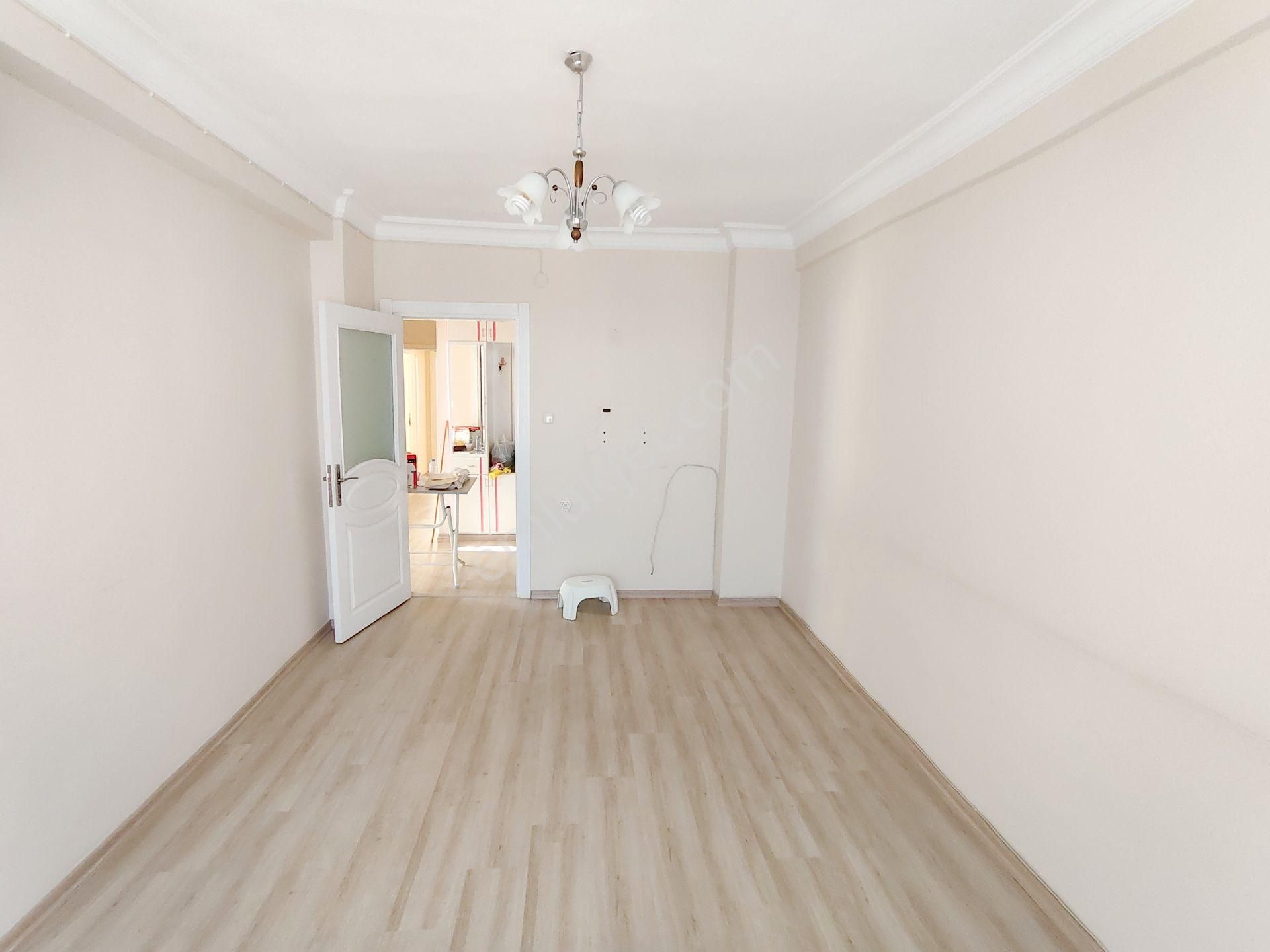 Lemas Emlak : Mezitli Menderes Mah Kiralık Daire - Görsel 15