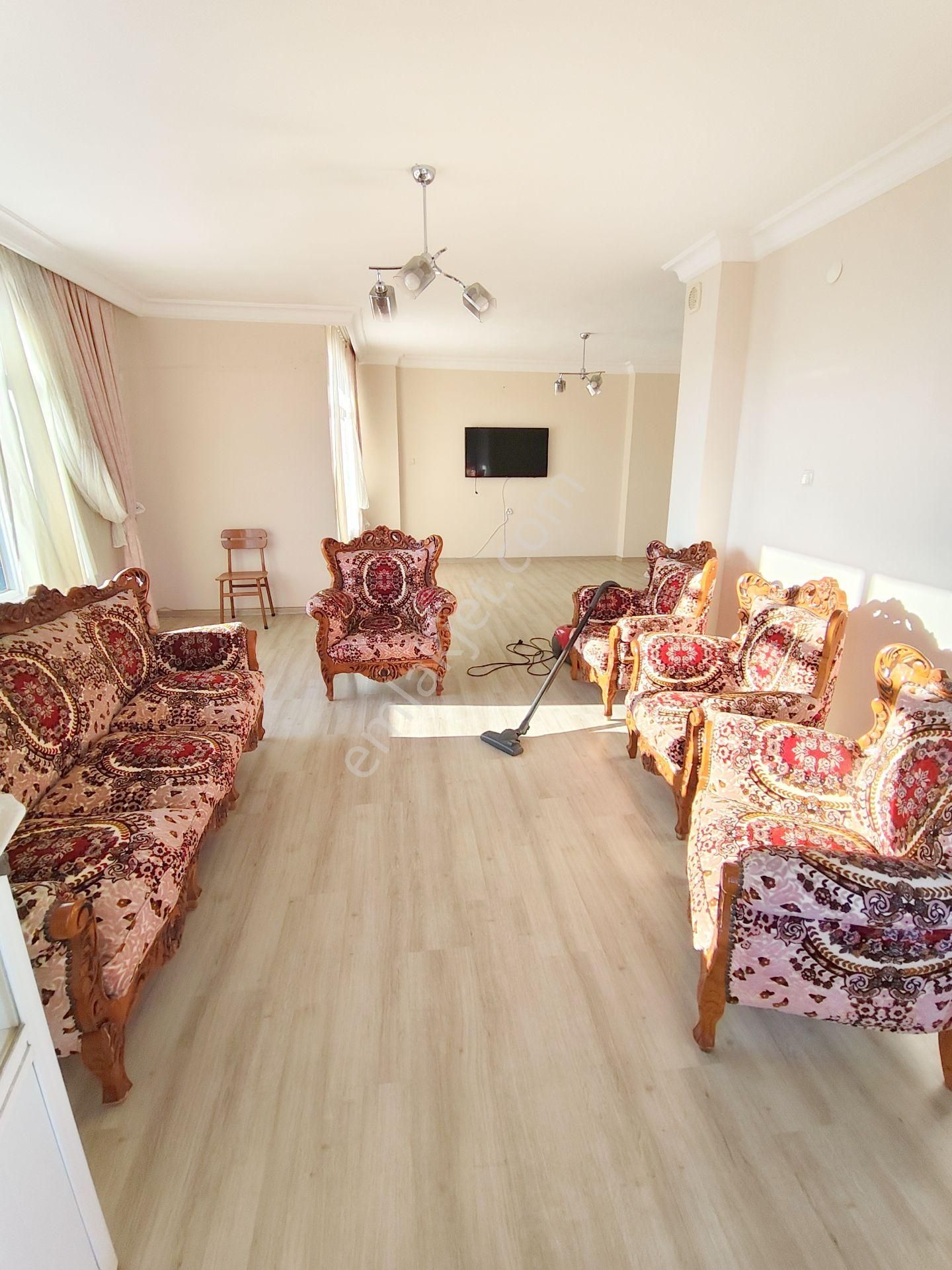 Lemas Emlak : Mezitli Menderes Mah Kiralık Daire - Görsel 2