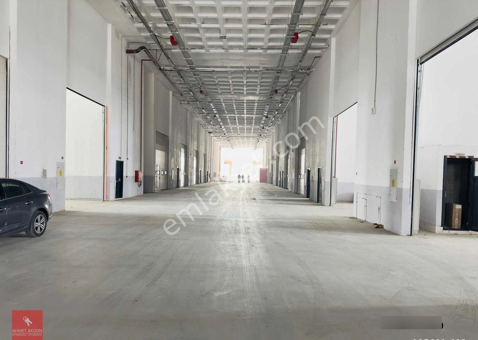 Akçaburgaz Sıfır Yeni Yapı 250 M2 9.30h Yükseklik Düz Giriş