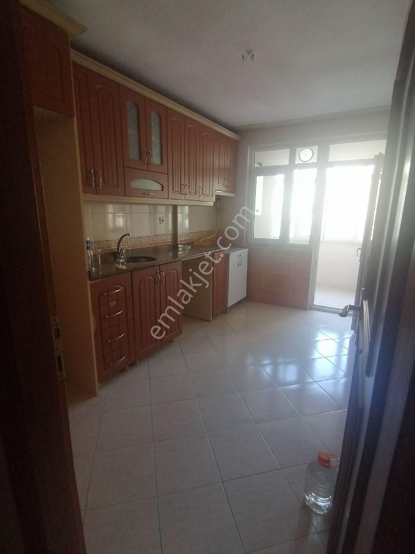 Ümraniye Armağanevler Metro Yanı 2.kat 2+1 100 Metre Çift Balkon Kiralık Daire - Görsel 8