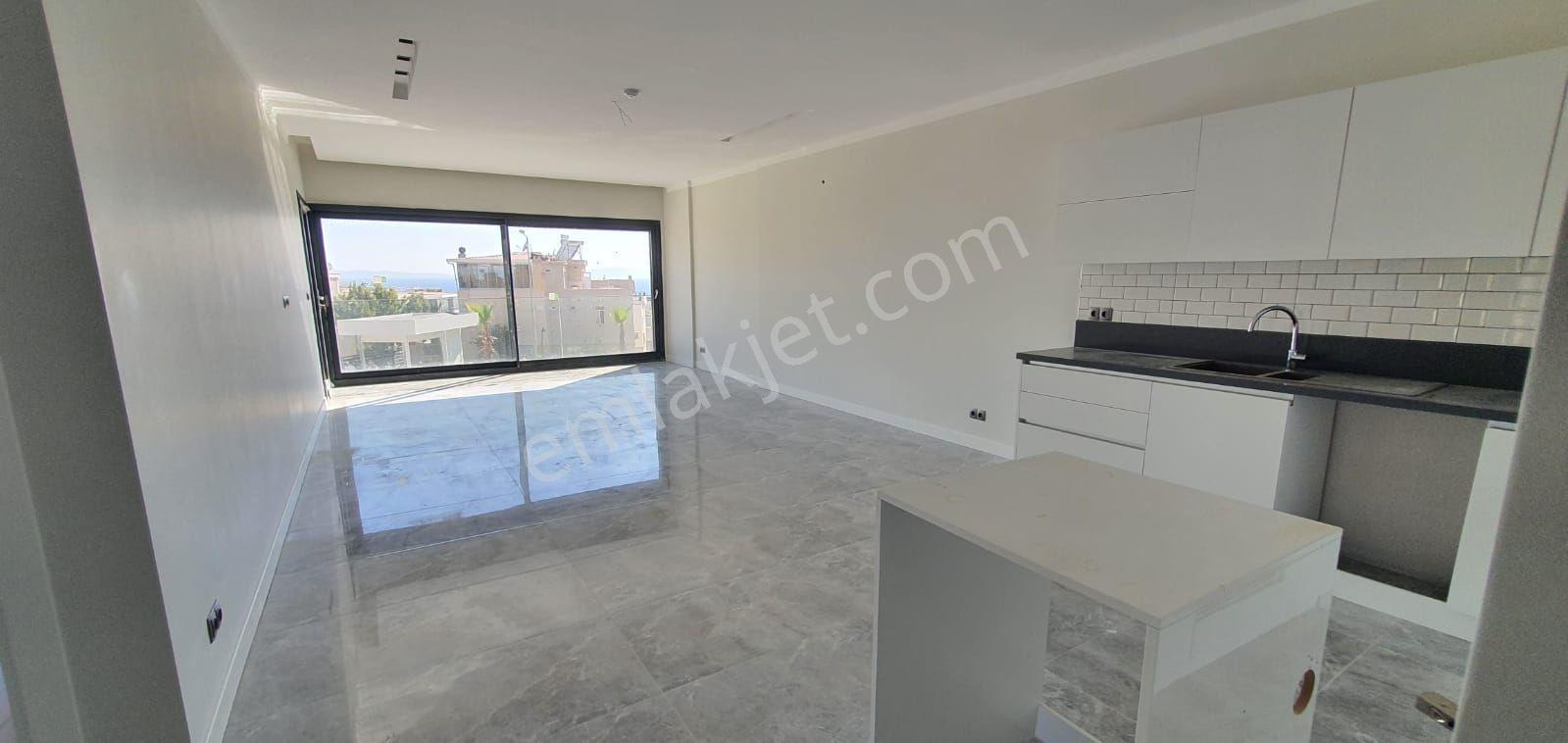 Kuşadası'nda Ful Panoramik Deniz Manzaralı 3+1 150m2 Muhteşem Lux Elit Residans - Görsel 4