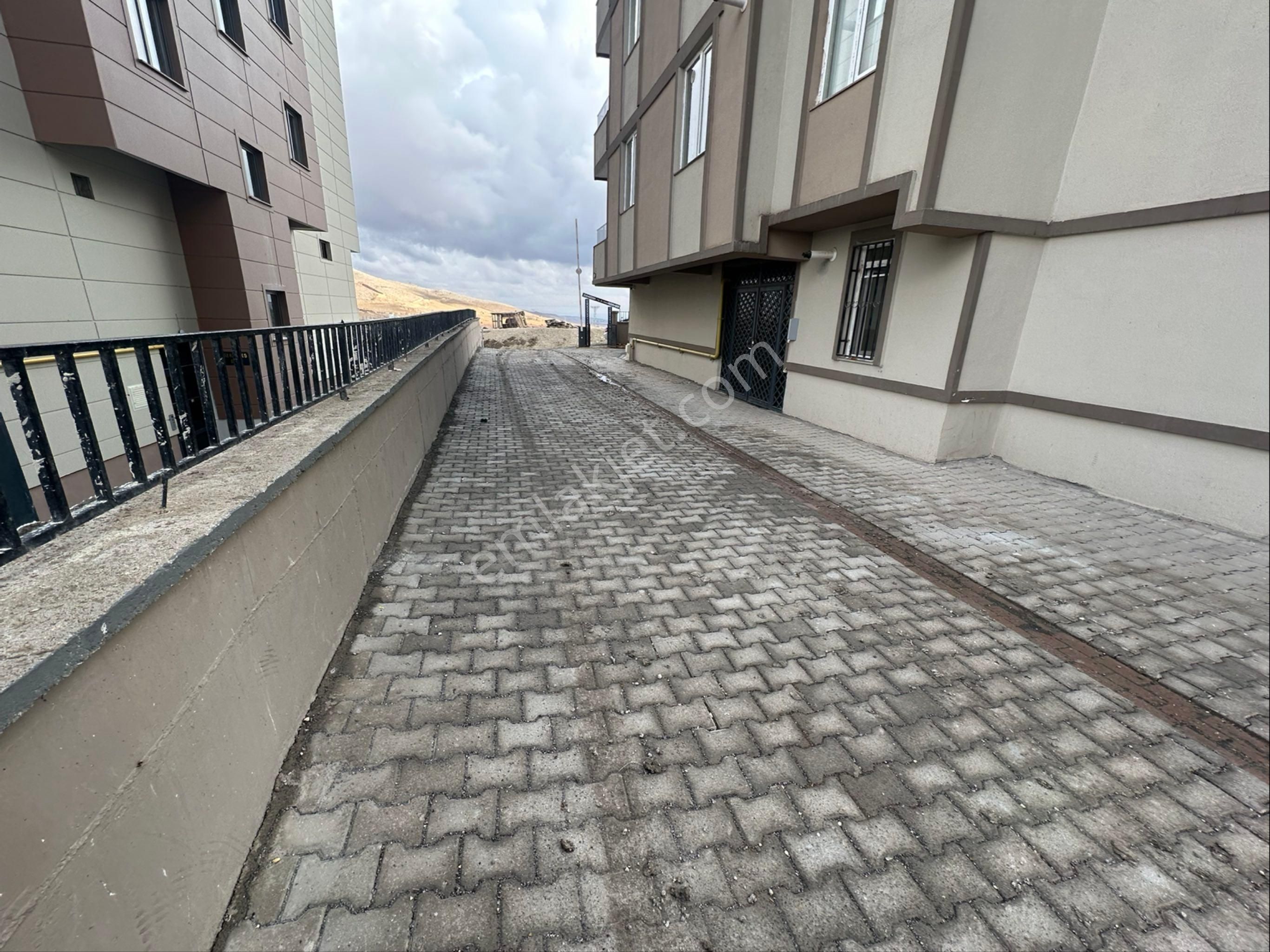 Akev Gayrimenkul'den Karaköprü Narlıkuyu'da Giriş Kat 2+0 Daire - Görsel 10