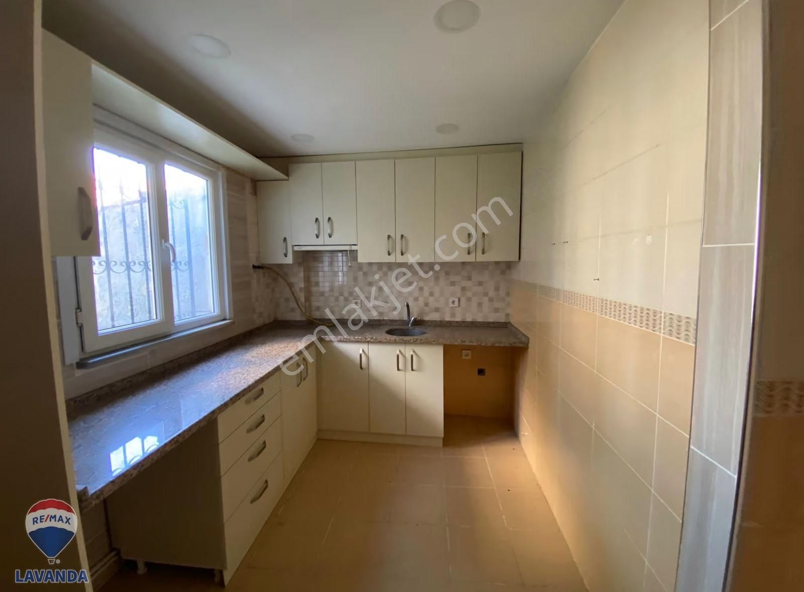 Remax Lavanda'dan Fatih Balata Yakın 2+1 Kiralık Daire - Görsel 10