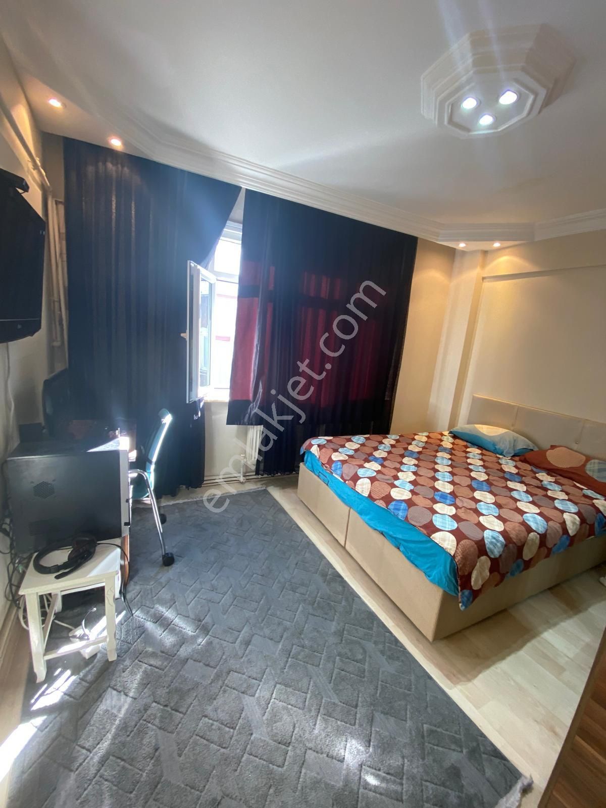 Fatih Hırka_i Şerif Mahallesinde Melek Hoca Caddesinde/ 2+1/75m2/3.kat / Satılık Daire - Görsel 14