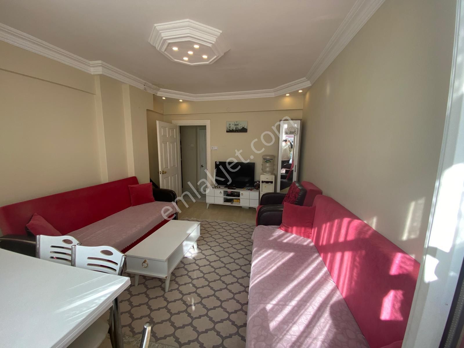 Fatih Hırka_i Şerif Mahallesinde Melek Hoca Caddesinde/ 2+1/75m2/3.kat / Satılık Daire - Görsel 2