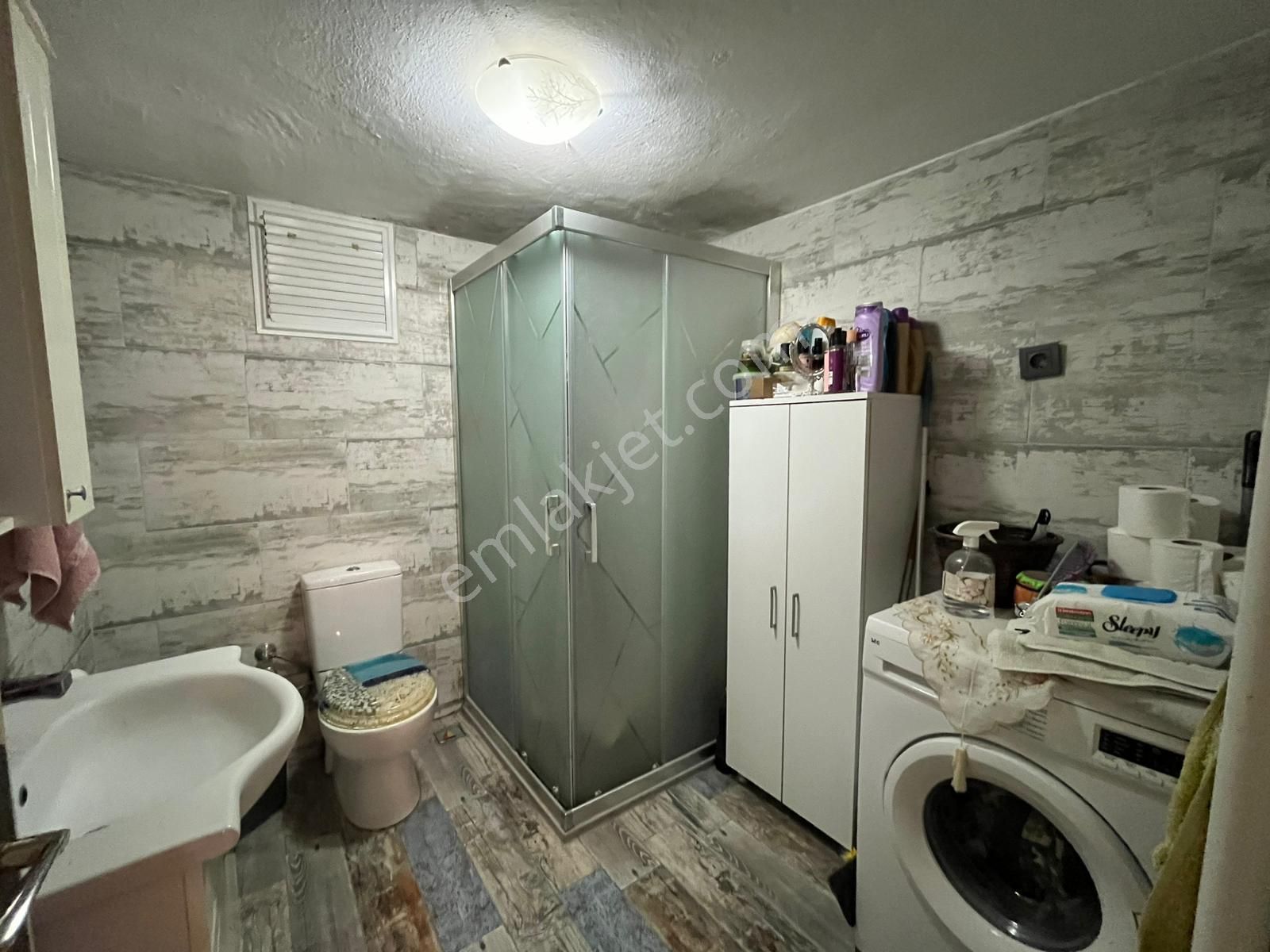 Asil'den Üçkuyularda Cadde Yakını 3+1 Bakımlı Otoparklı Daire - Görsel 13