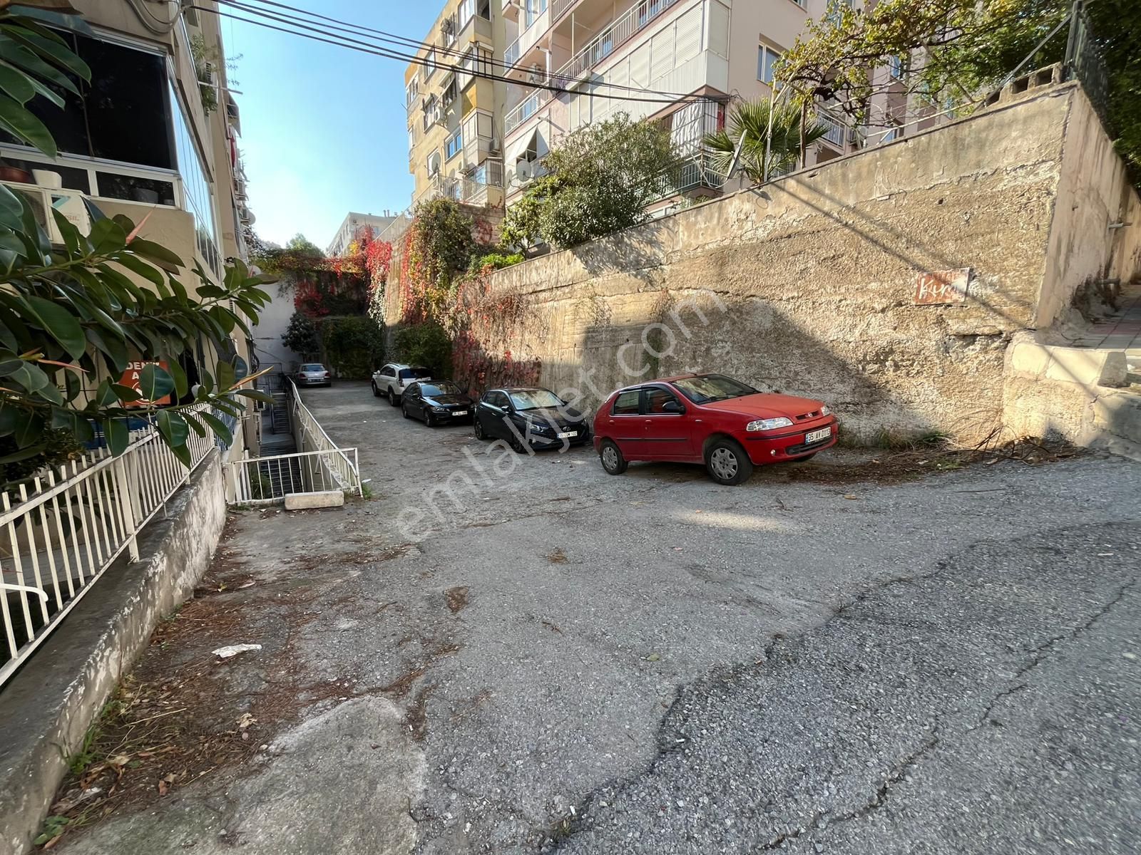 Asil'den Üçkuyularda Cadde Yakını 3+1 Bakımlı Otoparklı Daire - Görsel 27