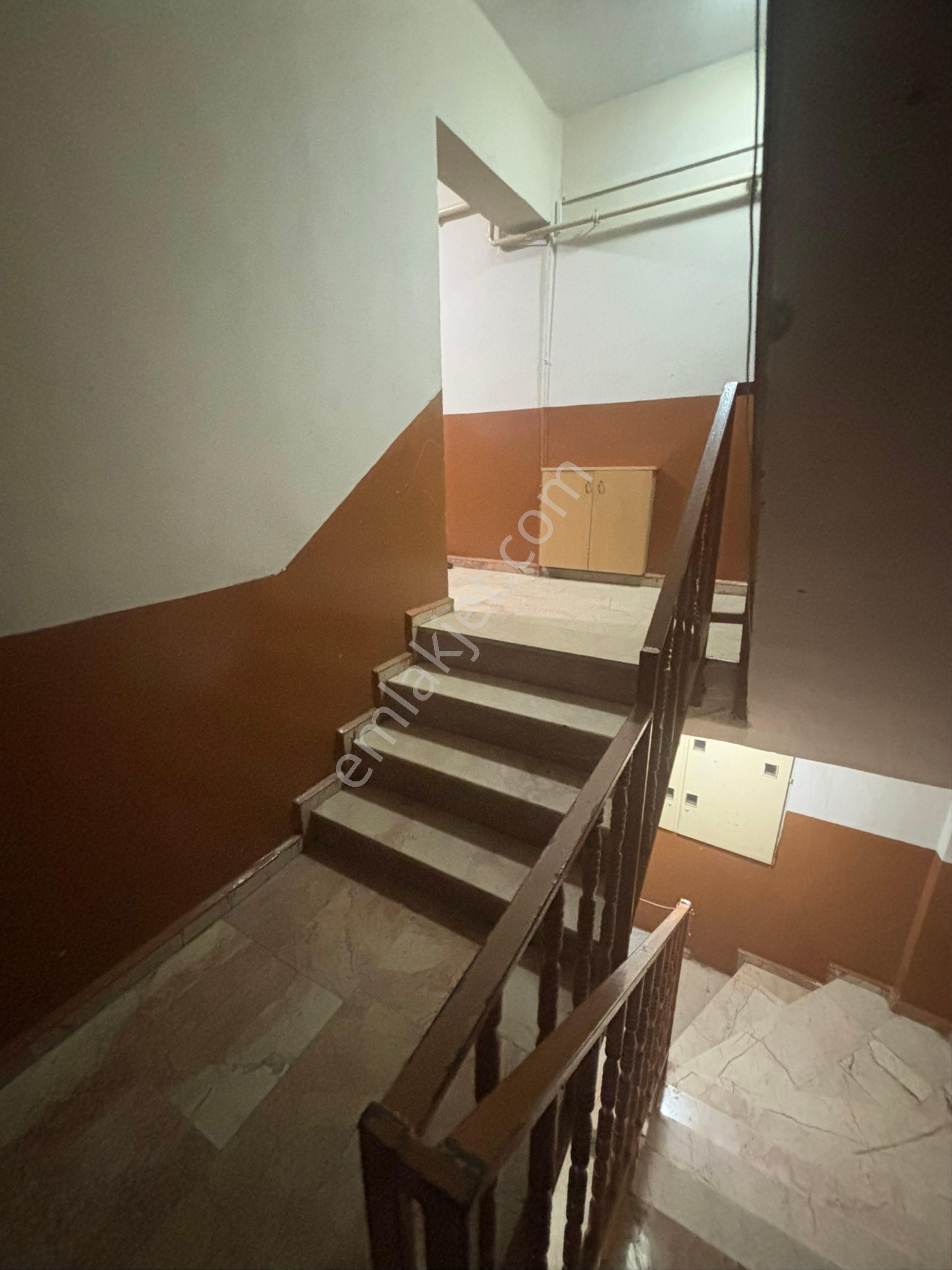 Aatatürk Bulvarında Sgk Binası Arkası 3+1 Satılık Temiz Daire - Görsel 19