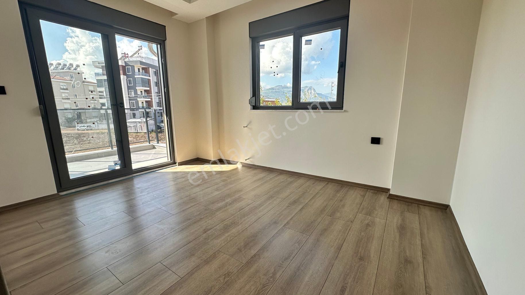 Bahçeyakada Satılık 2+1 Sıfır Arakat Lüks Daireler - Görsel 9