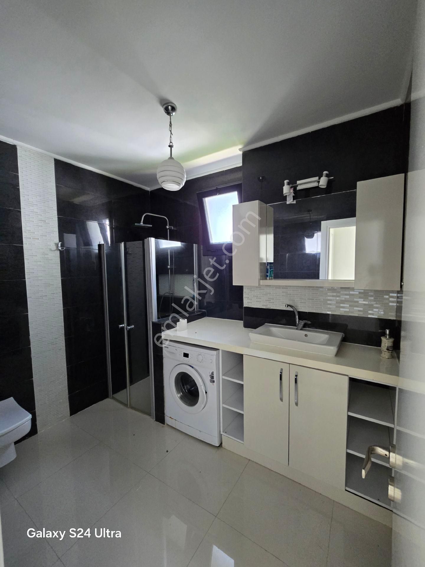 Kuşadası Kadınlar Denizinde Sahile Yürüme Mesafesinde 3+1 140m2 Tek Müstakil Özel Havuzlu - Görsel 31