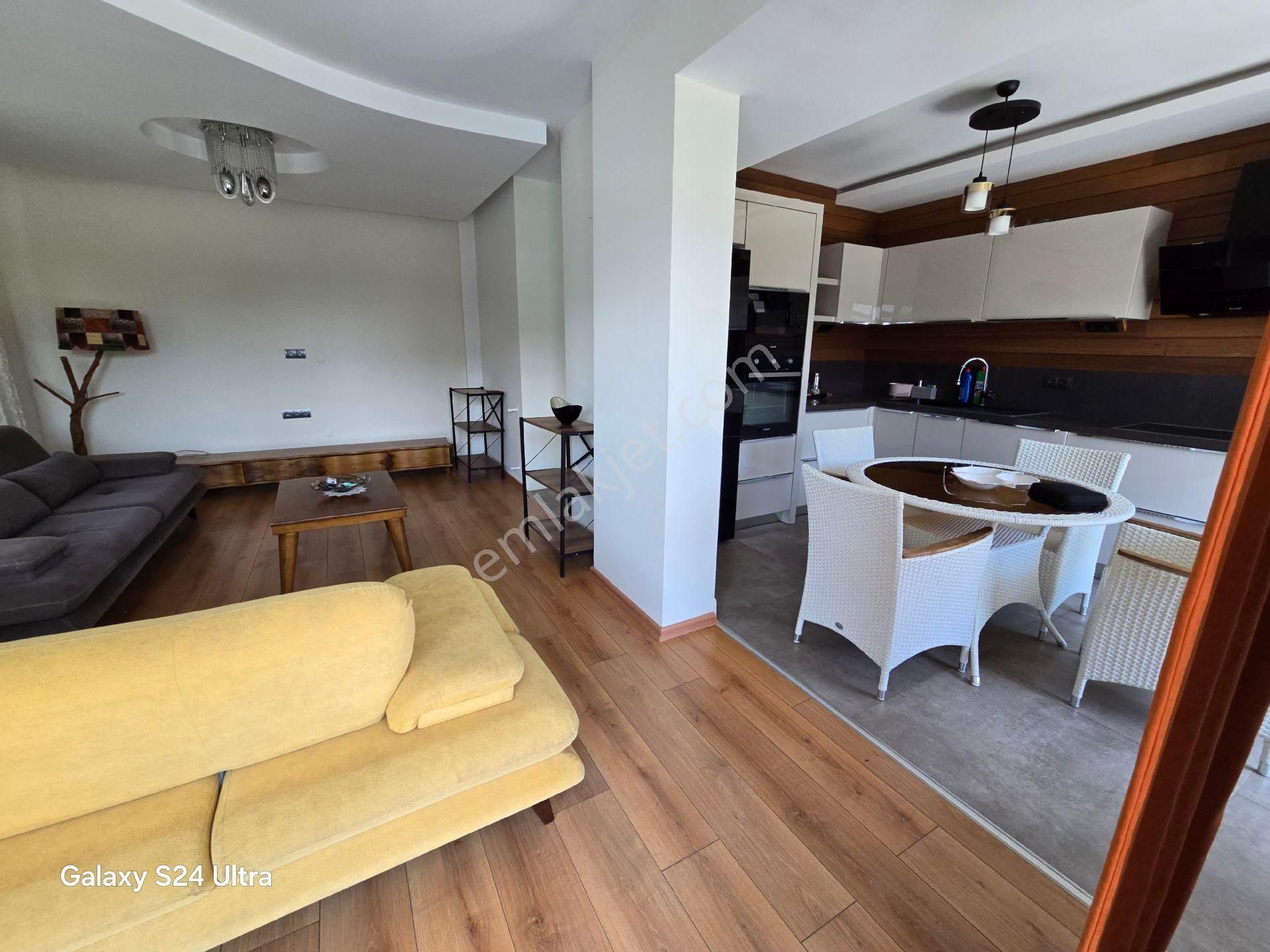 Kuşadası Kadınlar Denizinde Sahile Yürüme Mesafesinde 3+1 140m2 Tek Müstakil Özel Havuzlu - Görsel 5