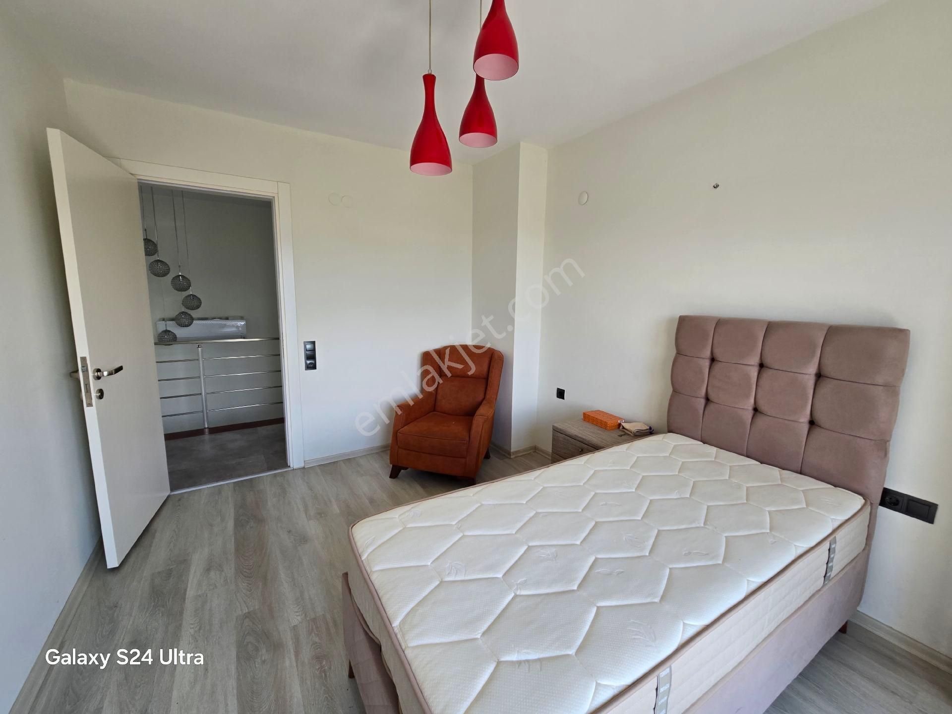 Kuşadası Kadınlar Denizinde Sahile Yürüme Mesafesinde 3+1 140m2 Tek Müstakil Özel Havuzlu - Görsel 32