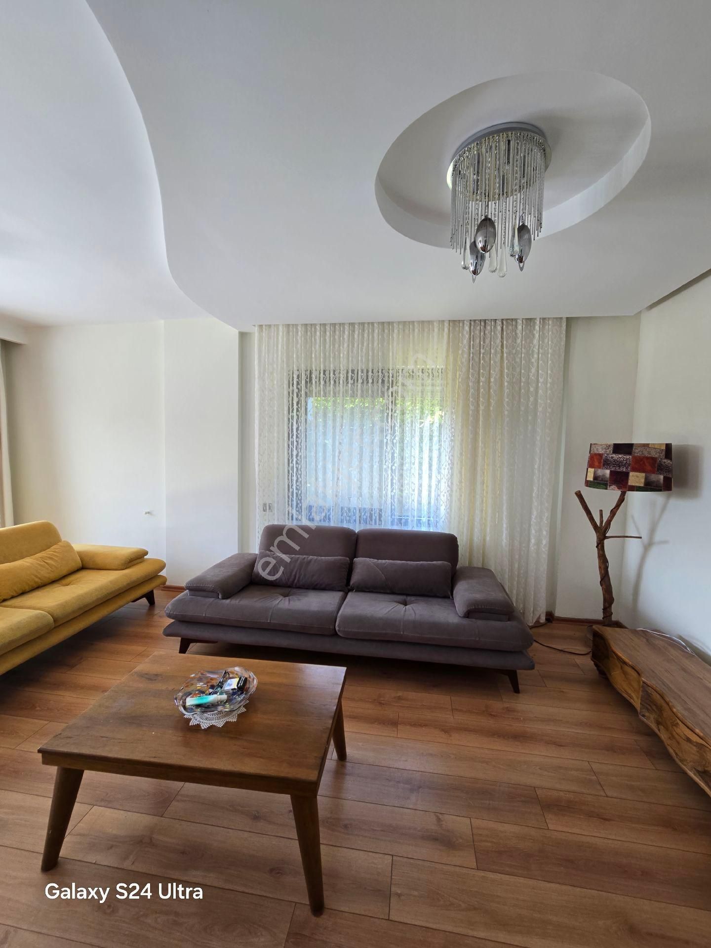 Kuşadası Kadınlar Denizinde Sahile Yürüme Mesafesinde 3+1 140m2 Tek Müstakil Özel Havuzlu - Görsel 17