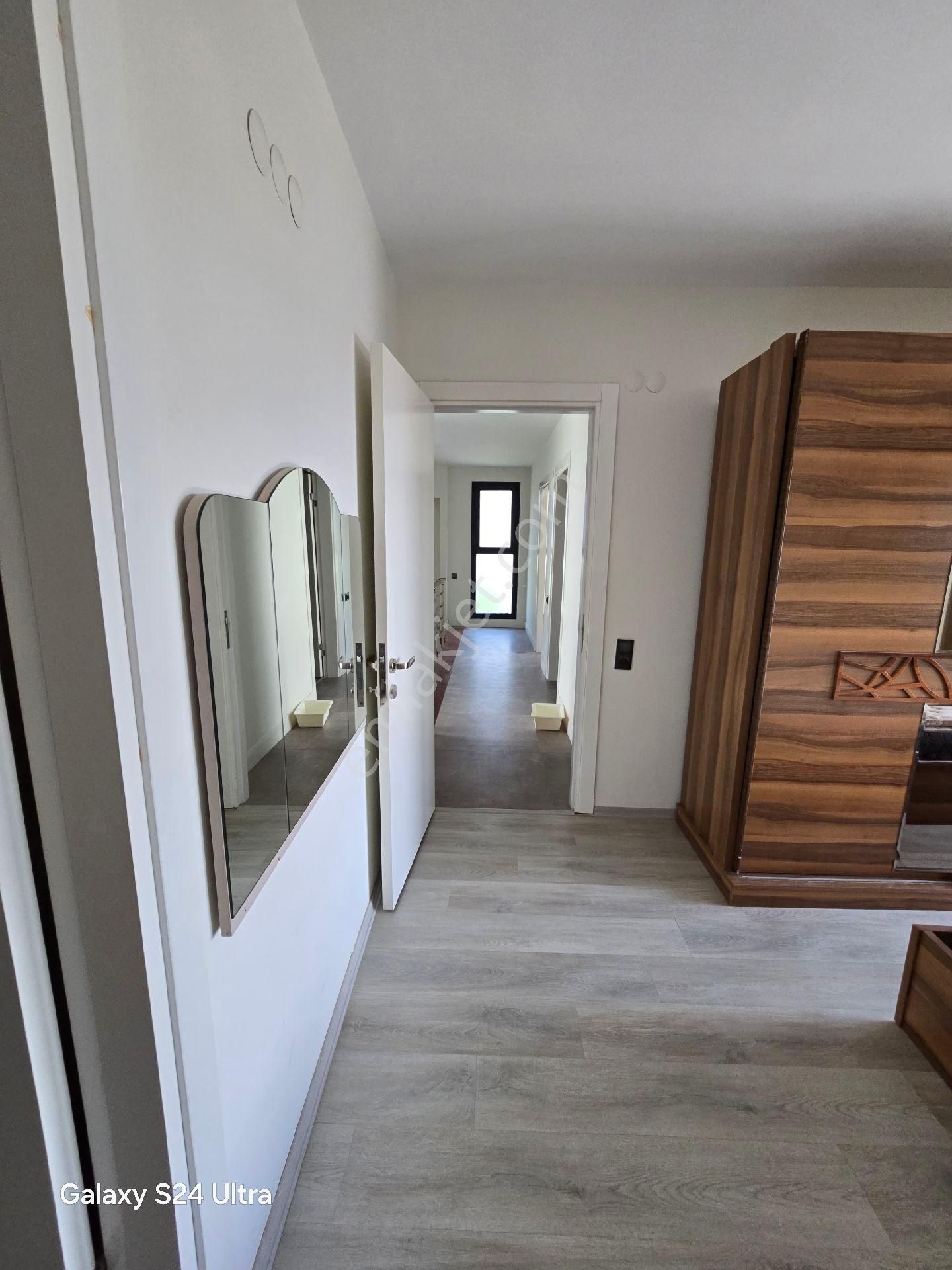 Kuşadası Kadınlar Denizinde Sahile Yürüme Mesafesinde 3+1 140m2 Tek Müstakil Özel Havuzlu - Görsel 25