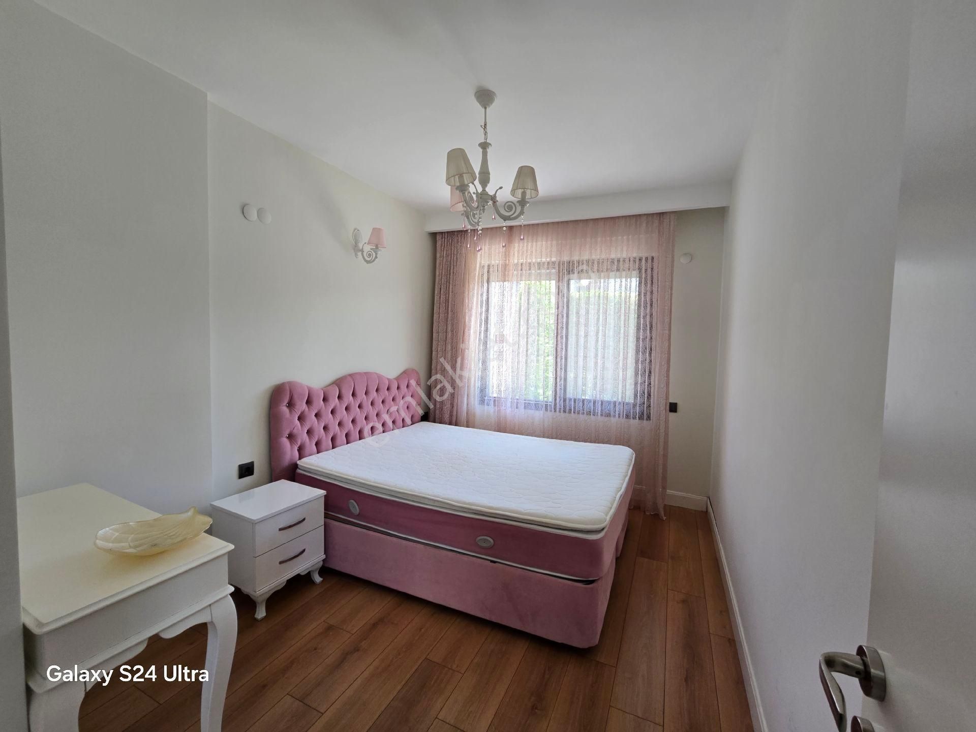 Kuşadası Kadınlar Denizinde Sahile Yürüme Mesafesinde 3+1 140m2 Tek Müstakil Özel Havuzlu - Görsel 16