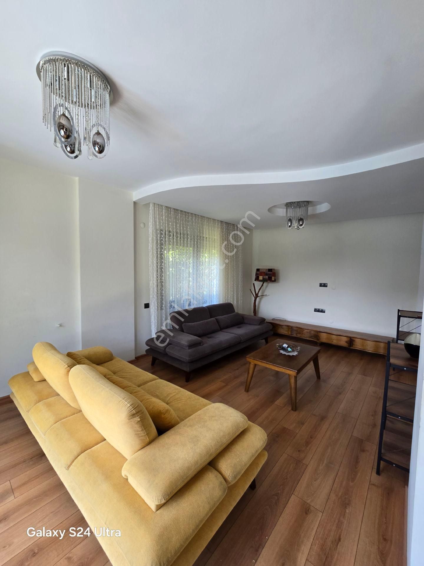 Kuşadası Kadınlar Denizinde Sahile Yürüme Mesafesinde 3+1 140m2 Tek Müstakil Özel Havuzlu - Görsel 14