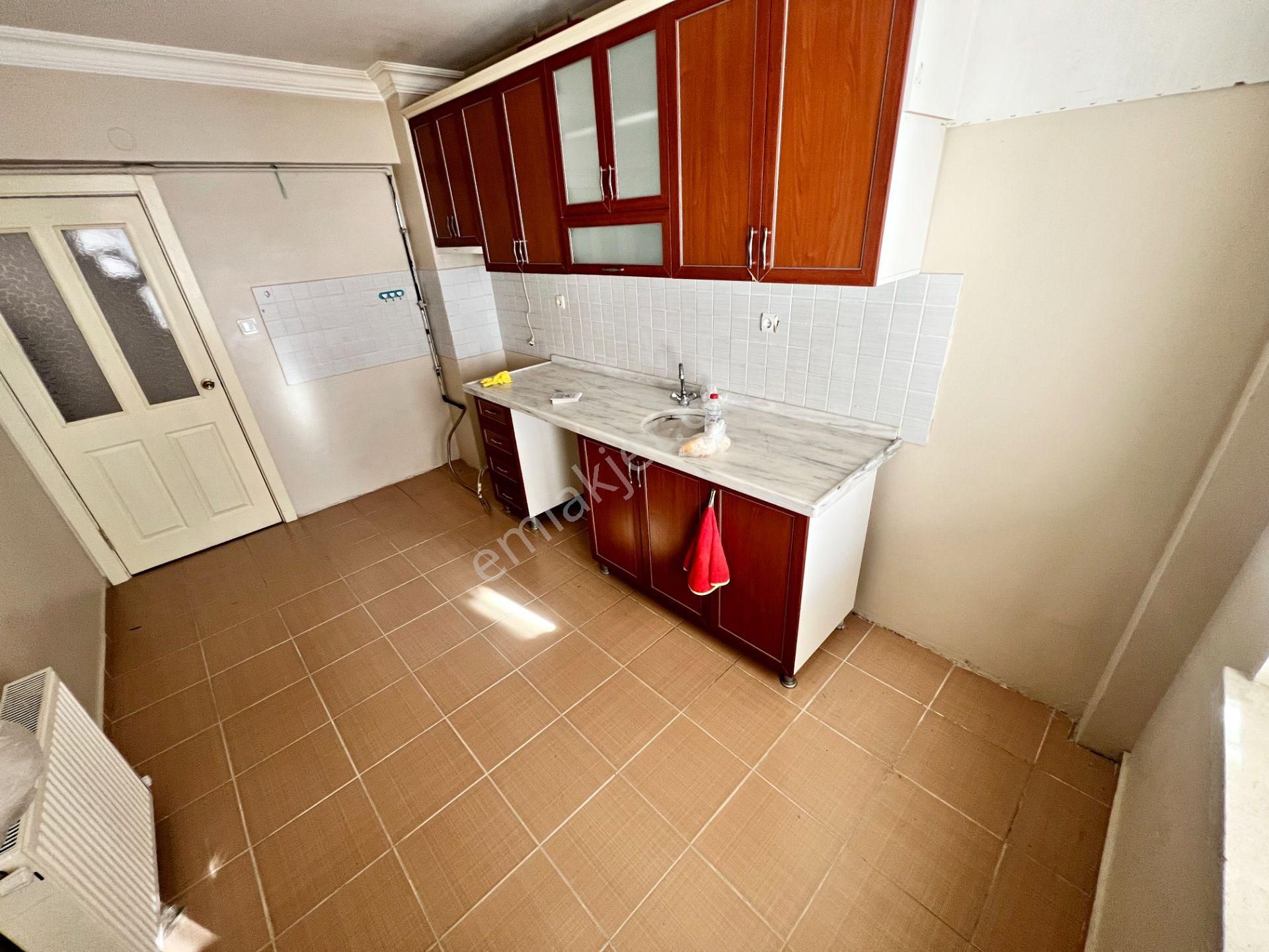 Cihandan Çiğdemtepe'de Selim Caddesi Üzerinde 3+1 Kiralık Daire - Görsel 4