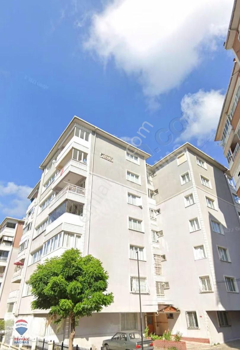 Avcılar Maliyeciler Sitesi Satılık Eşyalı 3+1 Arakat Daire