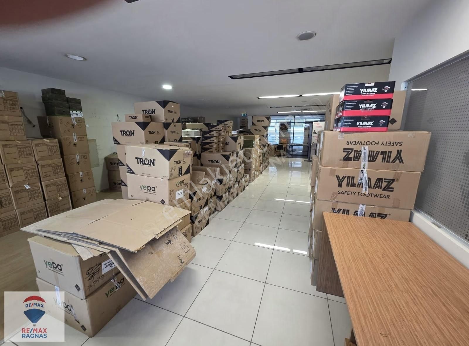 Dumankaya Plazada Prestijli Mağaza-ofis - Görsel 5