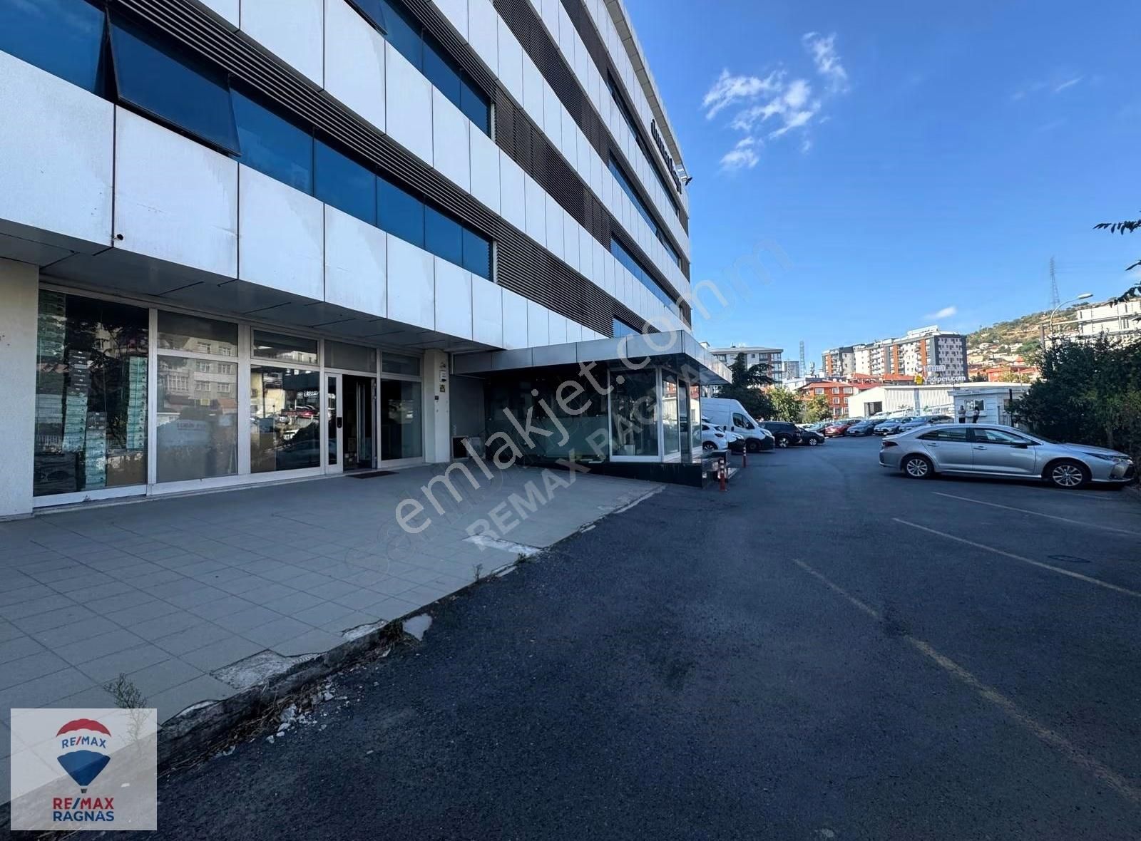 Dumankaya Plazada Prestijli Mağaza-ofis - Görsel 10